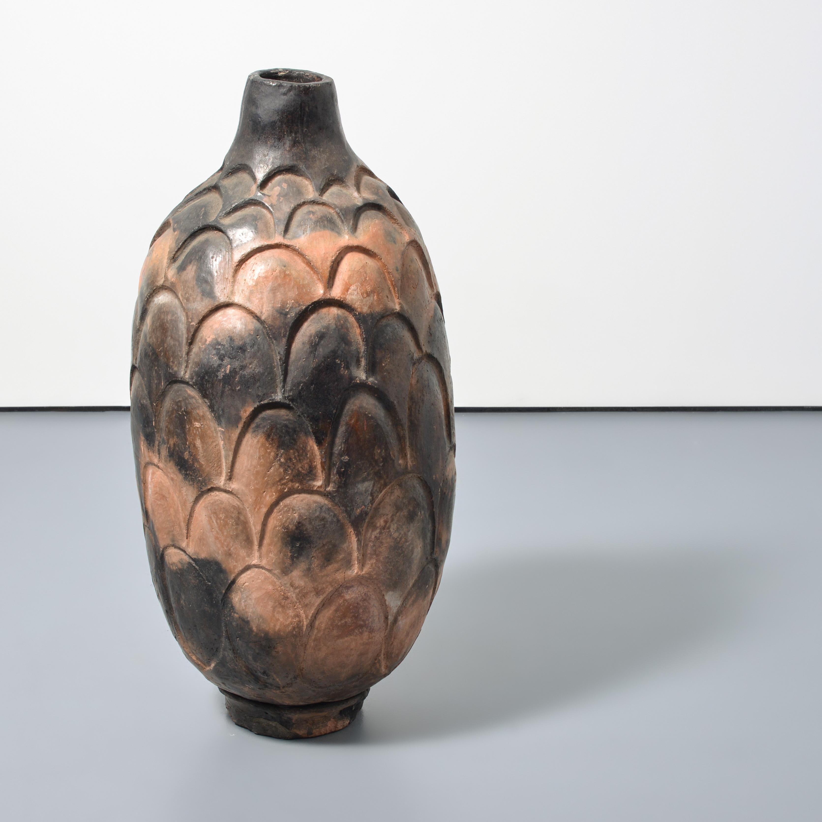 Artista/Designer: Sydney K. Hamburger (americano, nato nel 1935)
Marcatura(e); note: nessuna marcatura(e) evidente(i)
Materiali: ceramica
Dimensioni: 40