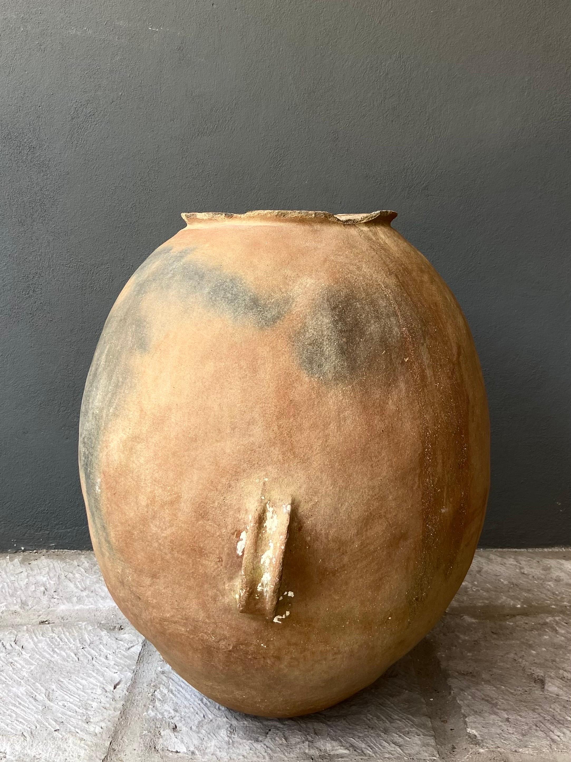 20th Century Massive Terracotta Water Jar From Mexico, Circa 1920´s