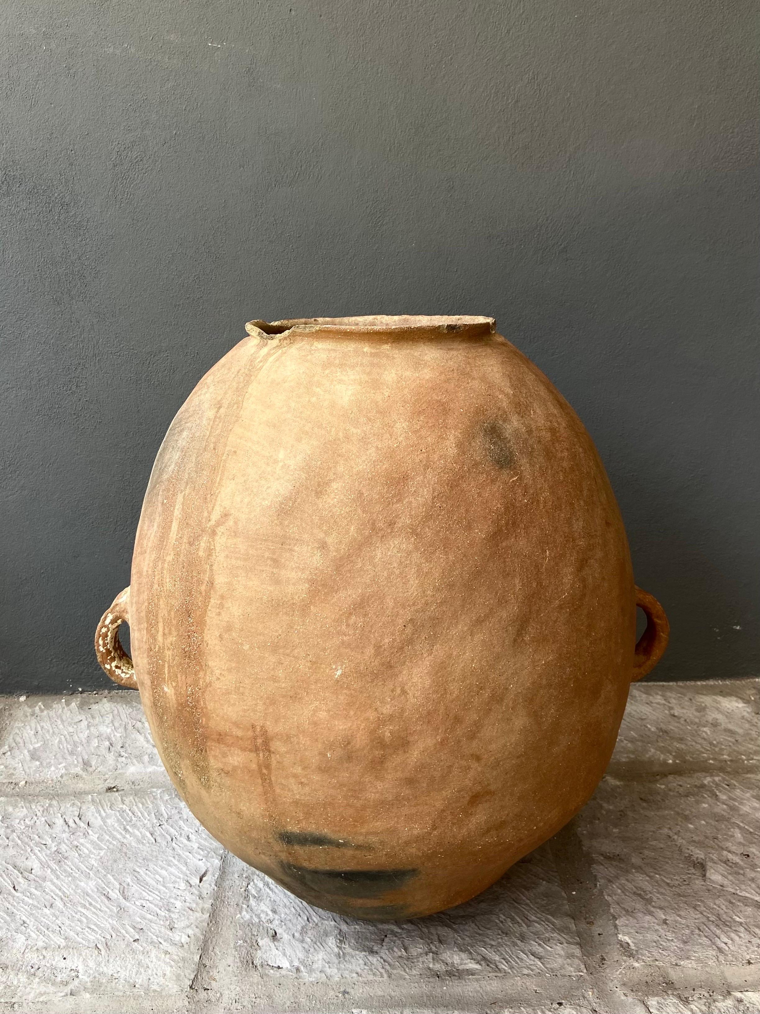 Massive Terracotta Water Jar From Mexico, Circa 1920´s 1
