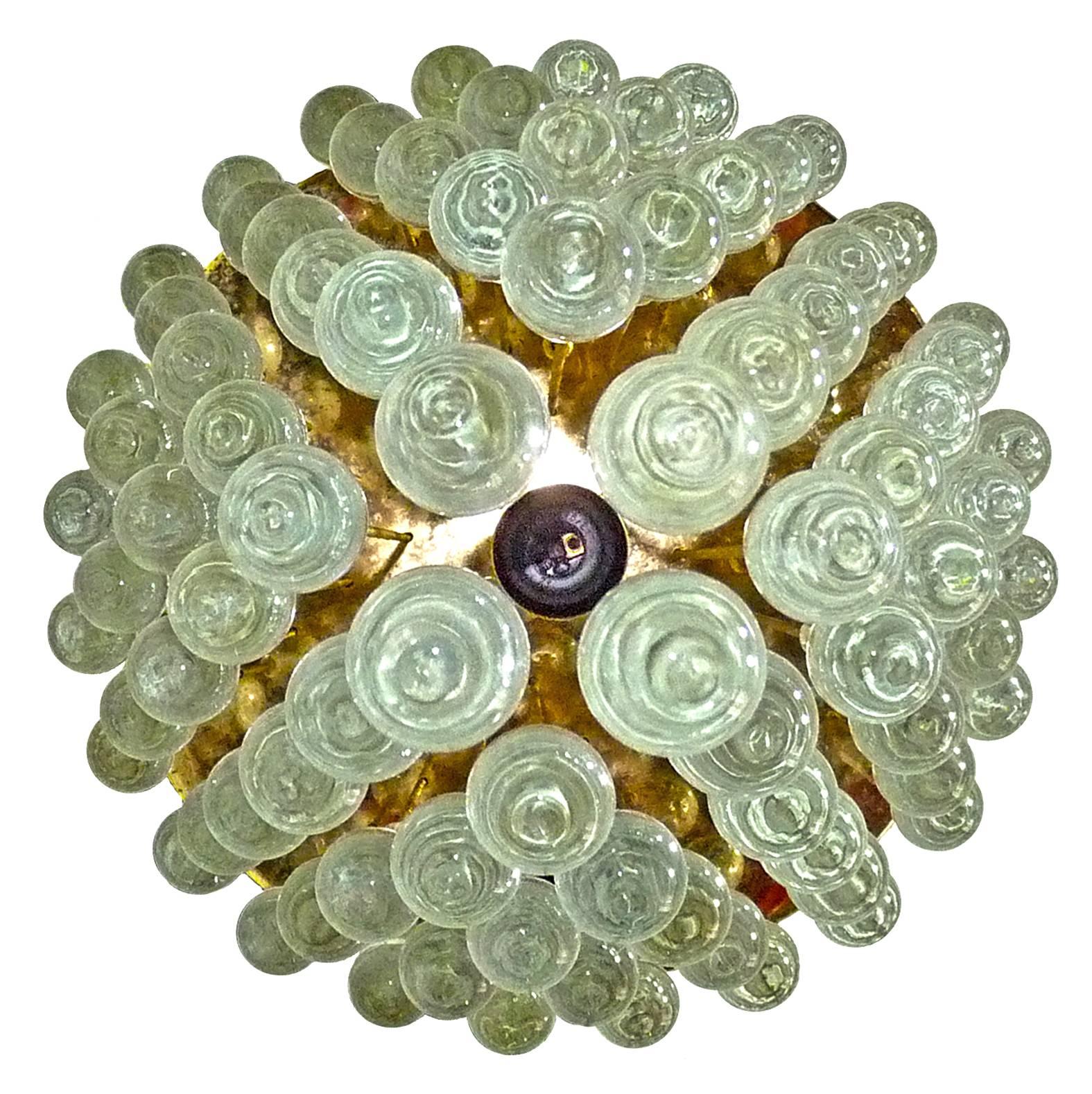 Doré Lustre de style Venini avec cascade de gouttes de cristal de Murano et laiton doré en vente