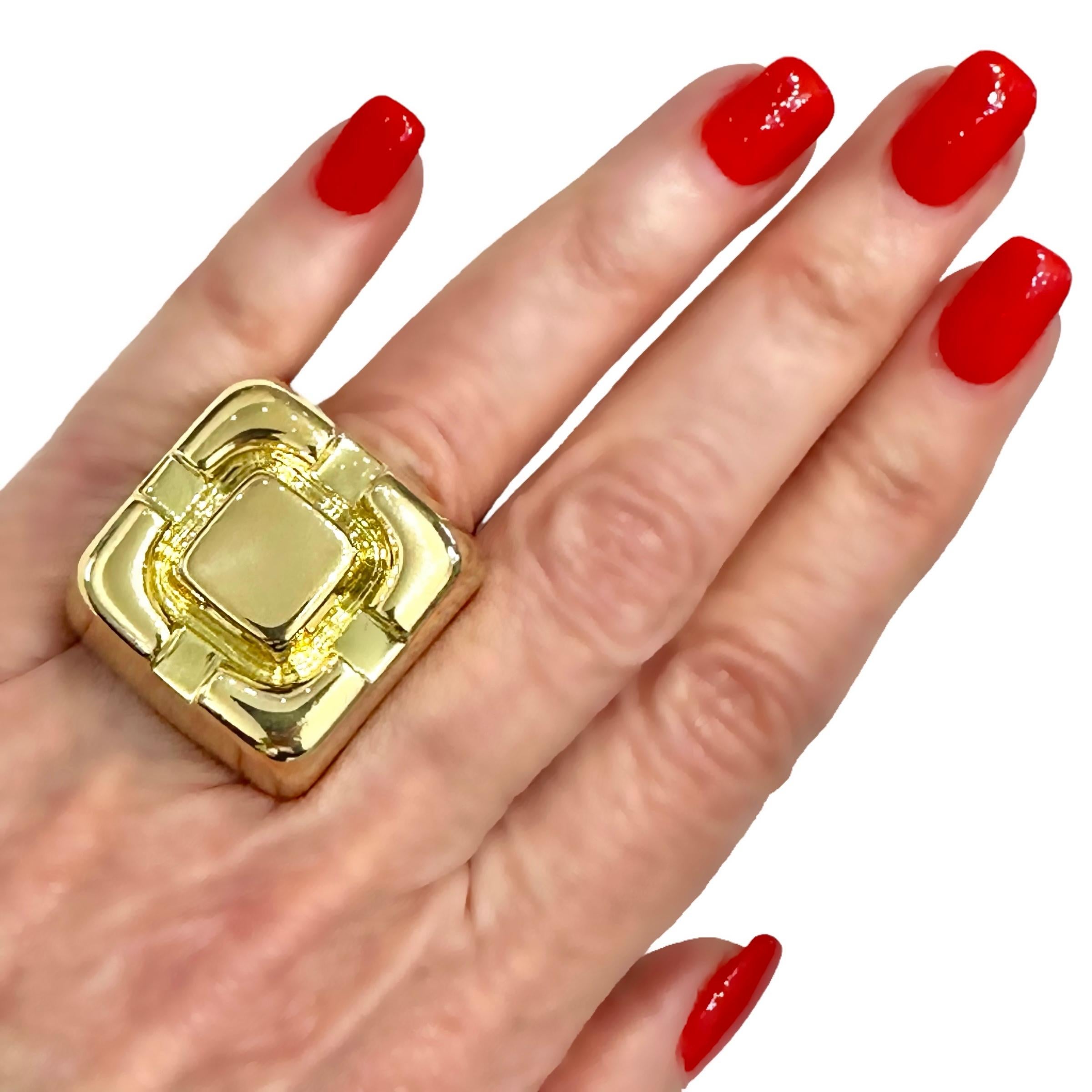  Massiver architektonischer David Webb 18k Gold Cocktail-Ring im Vintage-Stil im Angebot 3