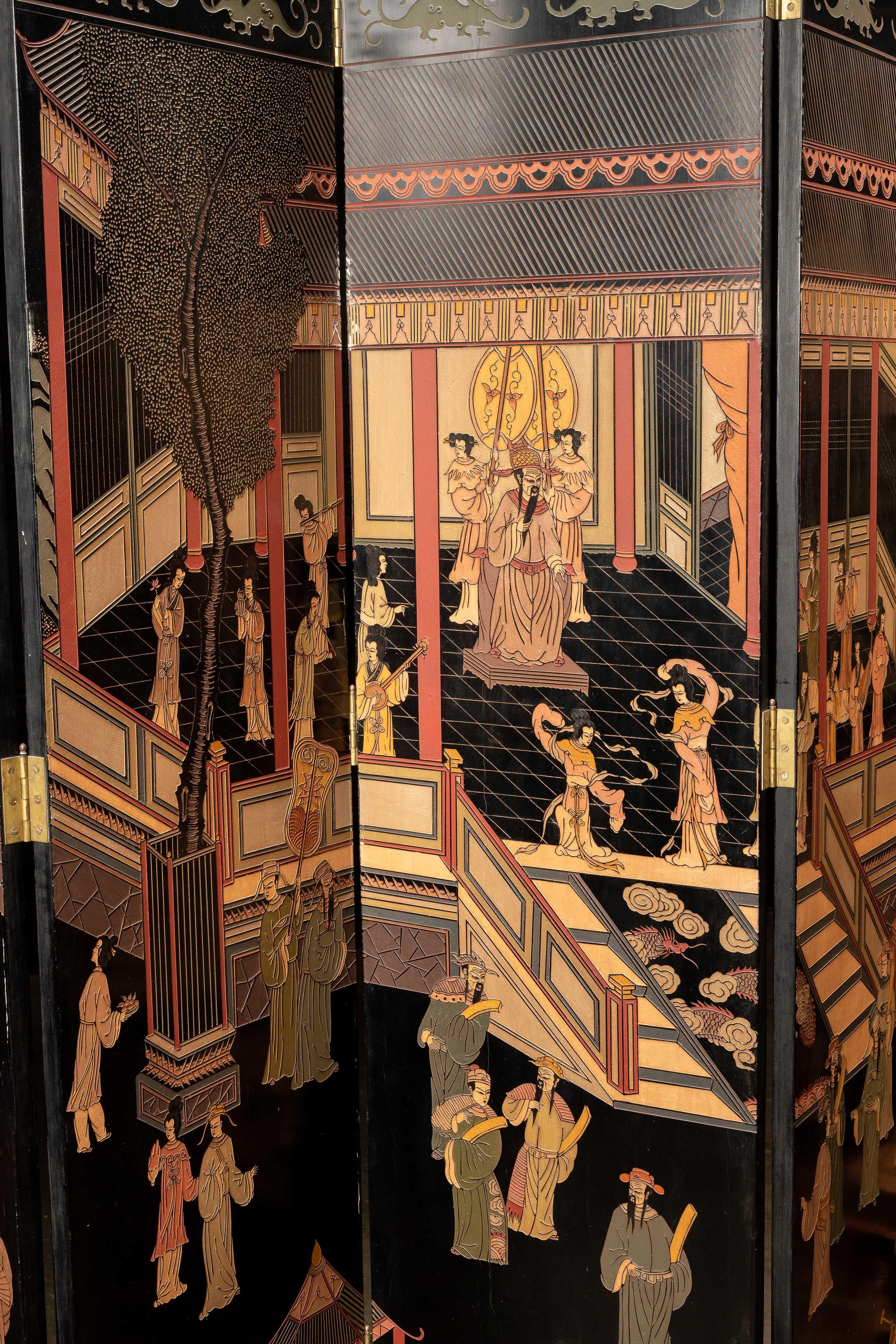 Massive Vintage Chinese Coromandel Screen In Good Condition For Sale In Dekalb, IL