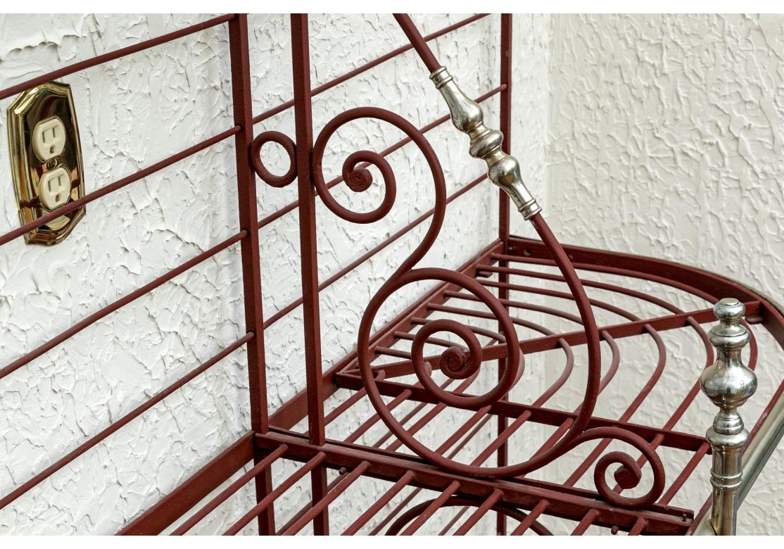 Laiton Massive Vintage Iron and Brass Bakers Rack (étagère à pâtisserie en fer et laiton) en vente