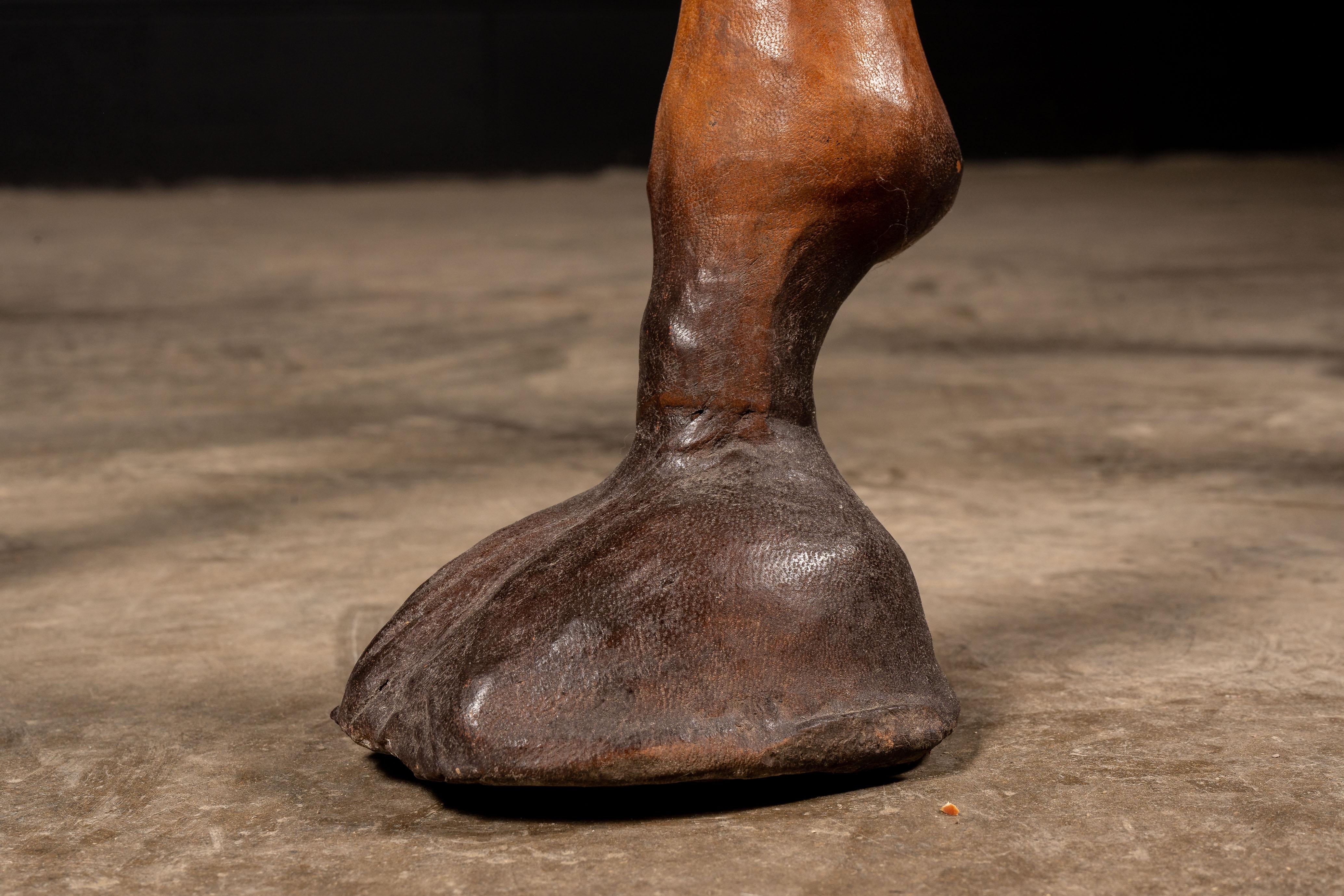 Massive Vintage Leather Camel In Good Condition For Sale In Dekalb, IL