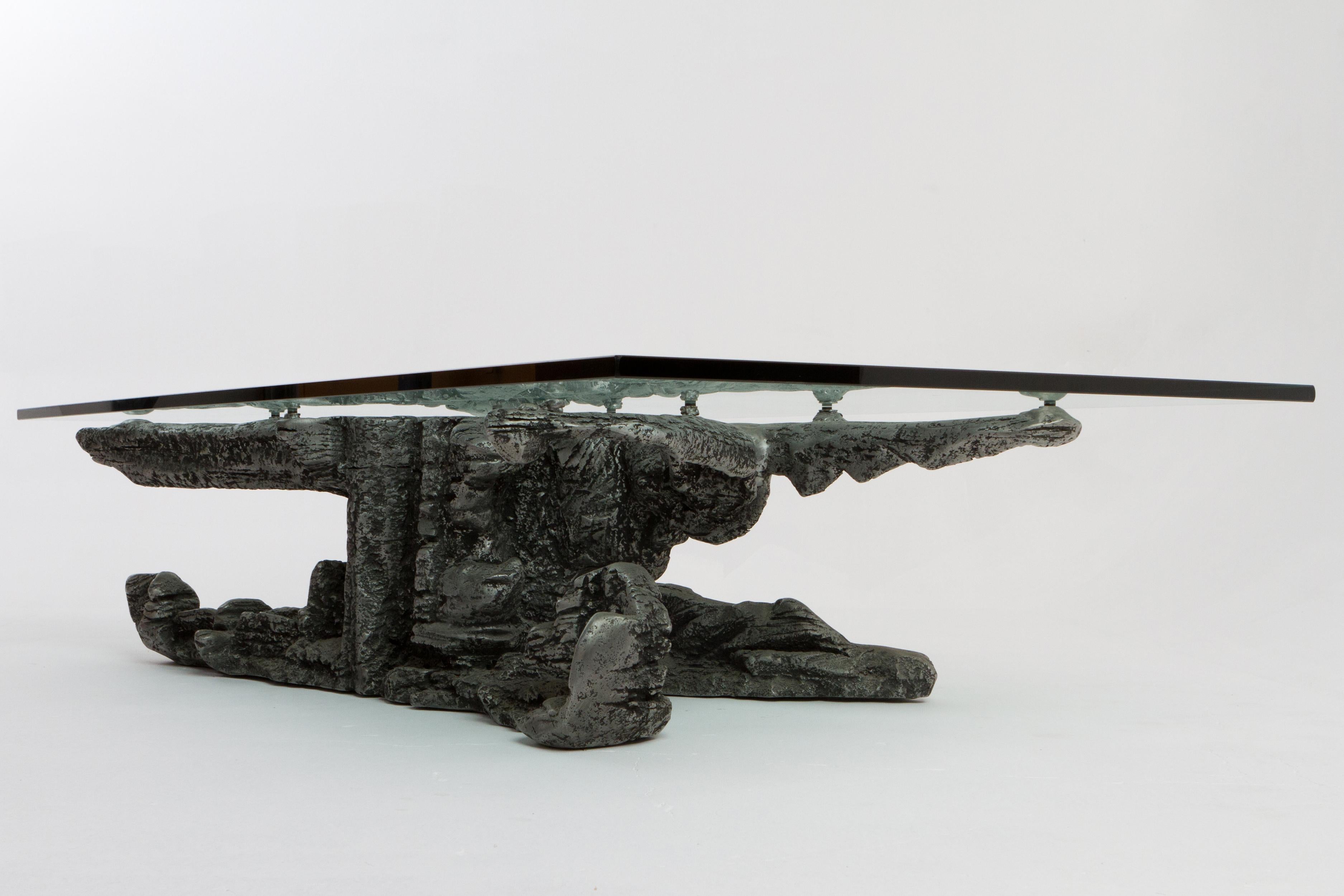 Américain Massive table basse vintage sculpturale en fonte d'aluminium - Style Jan De Swart en vente