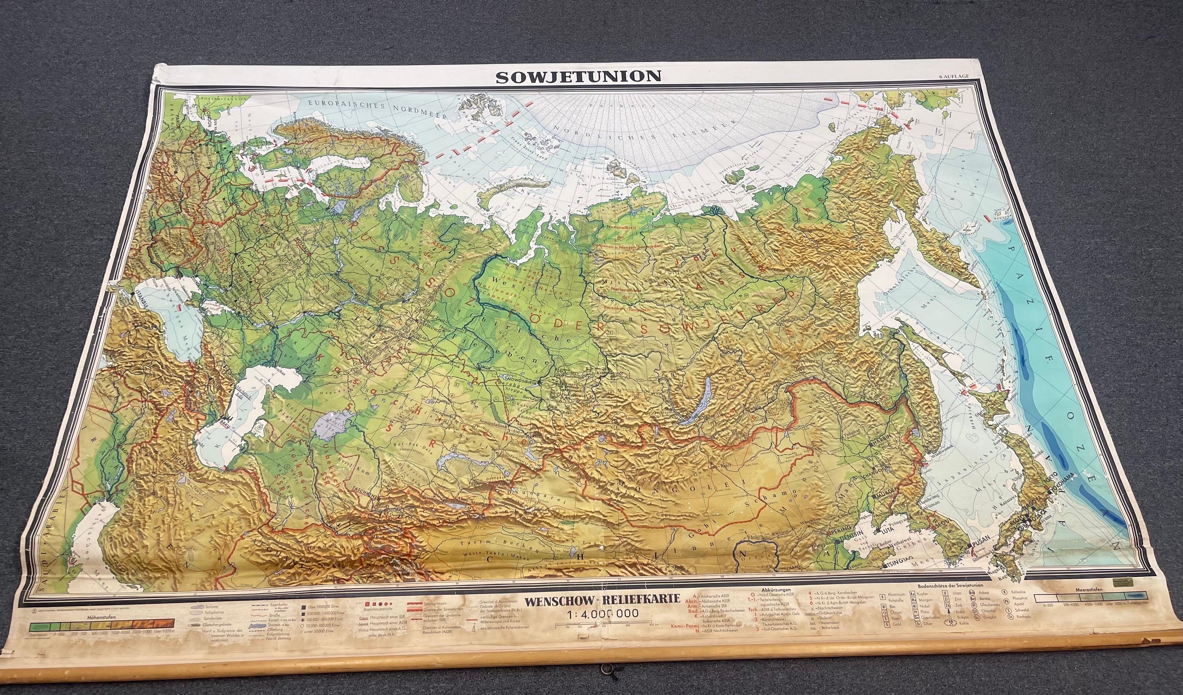 Massive Vintage Wall Map of the Soviet Union 'Sowjetunion' by Karl Wenschow For Sale 7