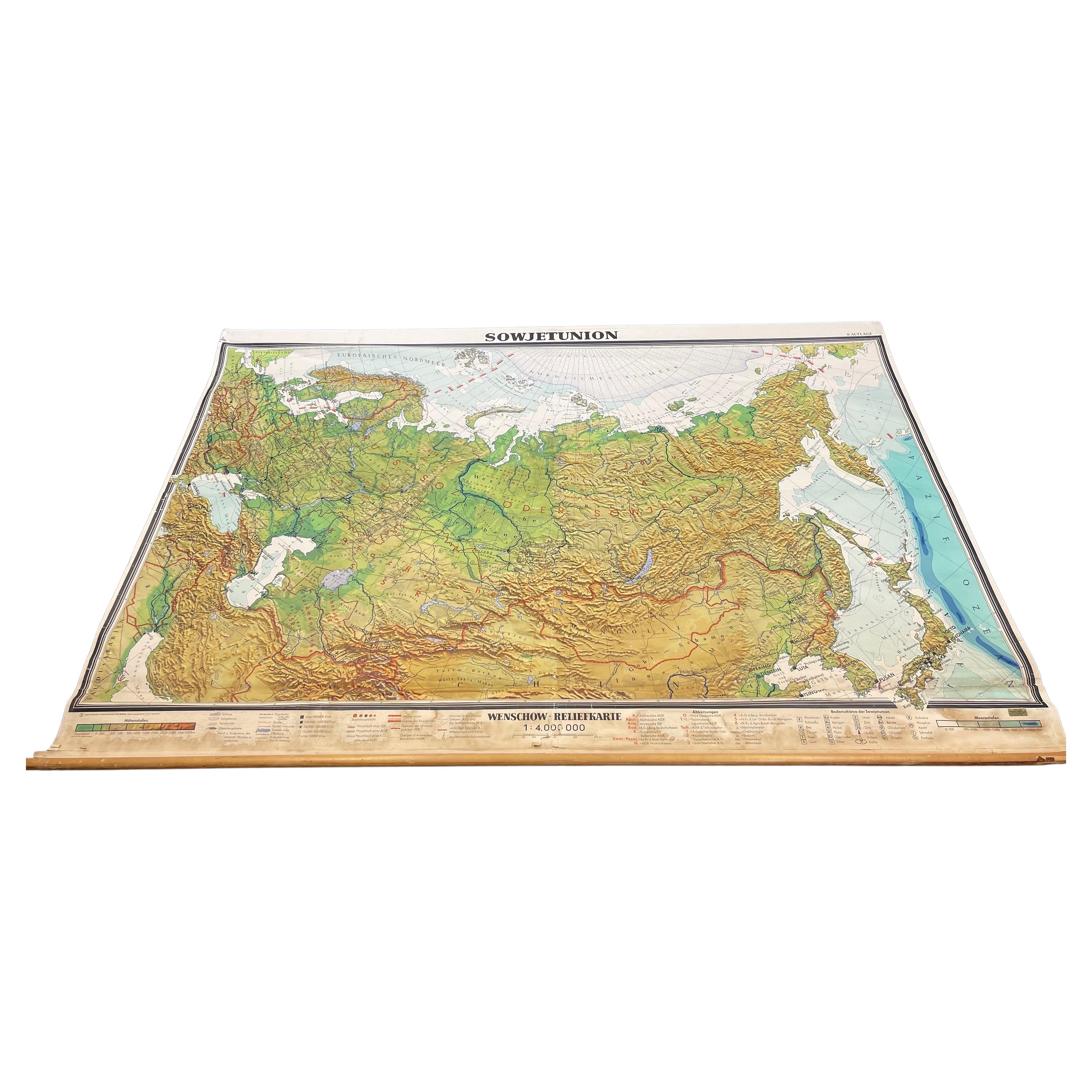 Massive Vintage Wall Map of the Soviet Union 'Sowjetunion' by Karl Wenschow For Sale 8
