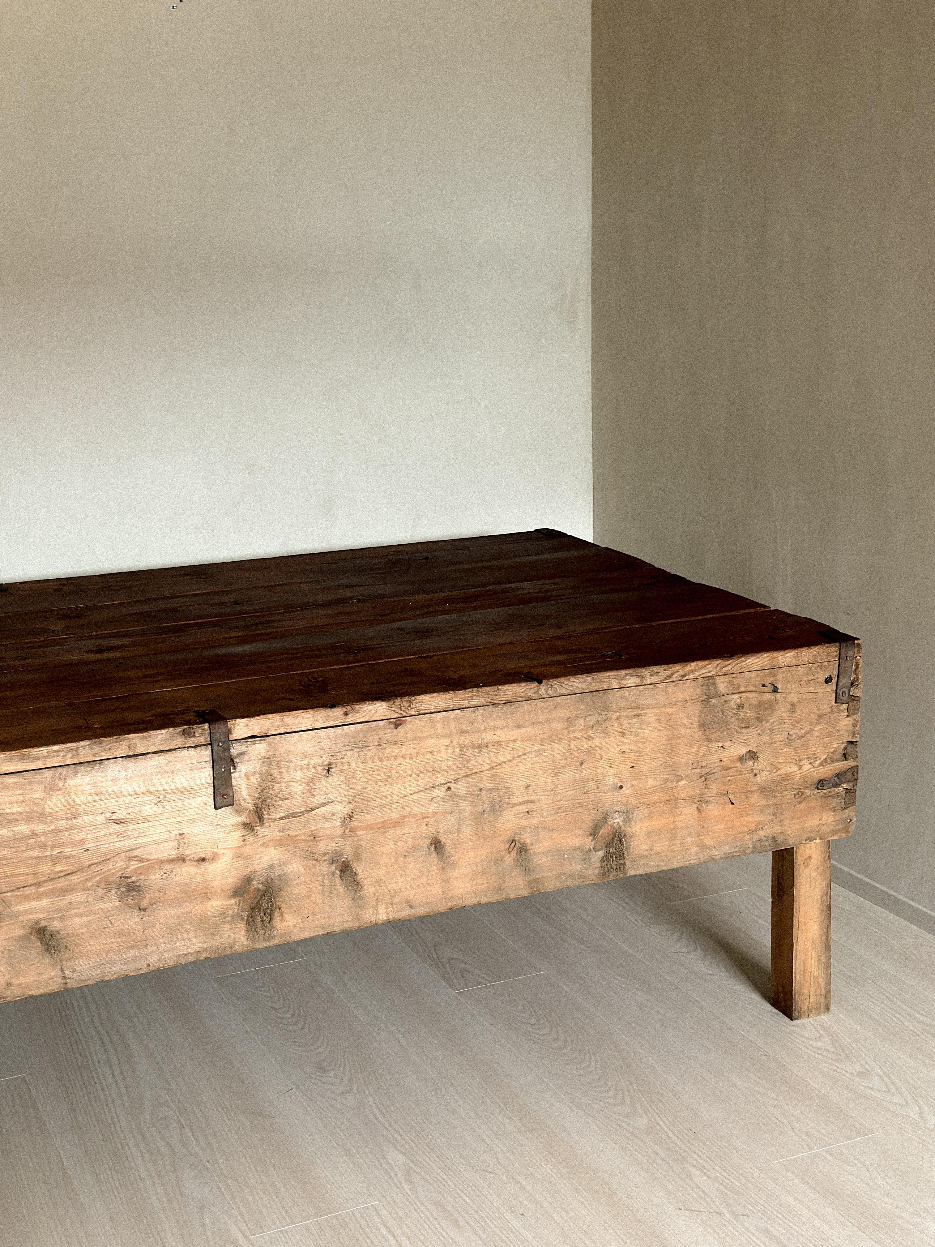 Massive Wabi Sabi Wooden Console, Anonymous, Norway, 1800s In Good Condition For Sale In Hønefoss, 30