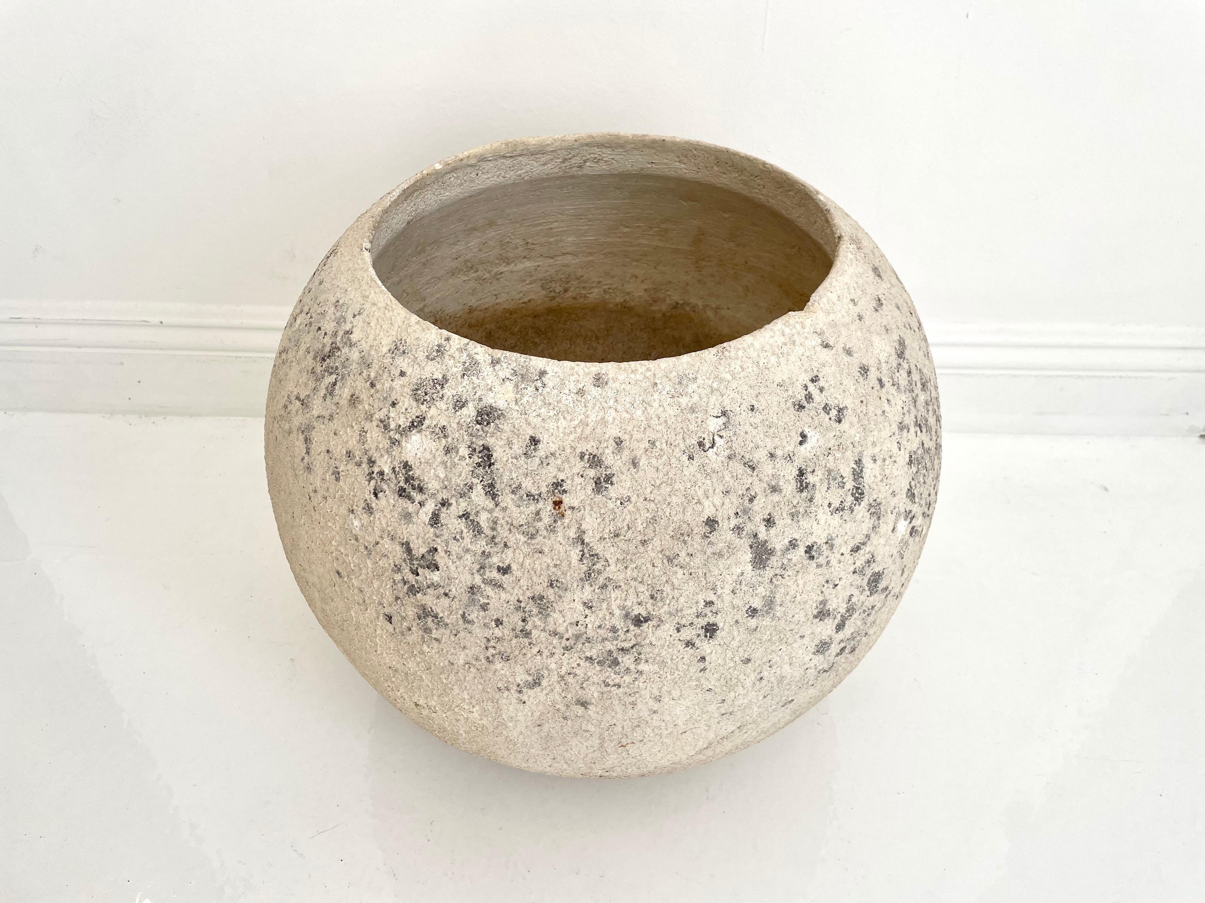 Concrete Swiss ball planters in the style of Willy Guhl. Great patina the planter. Great for indoors or outside. Only one in primary image available.

Other sizes available in separate listings.

 