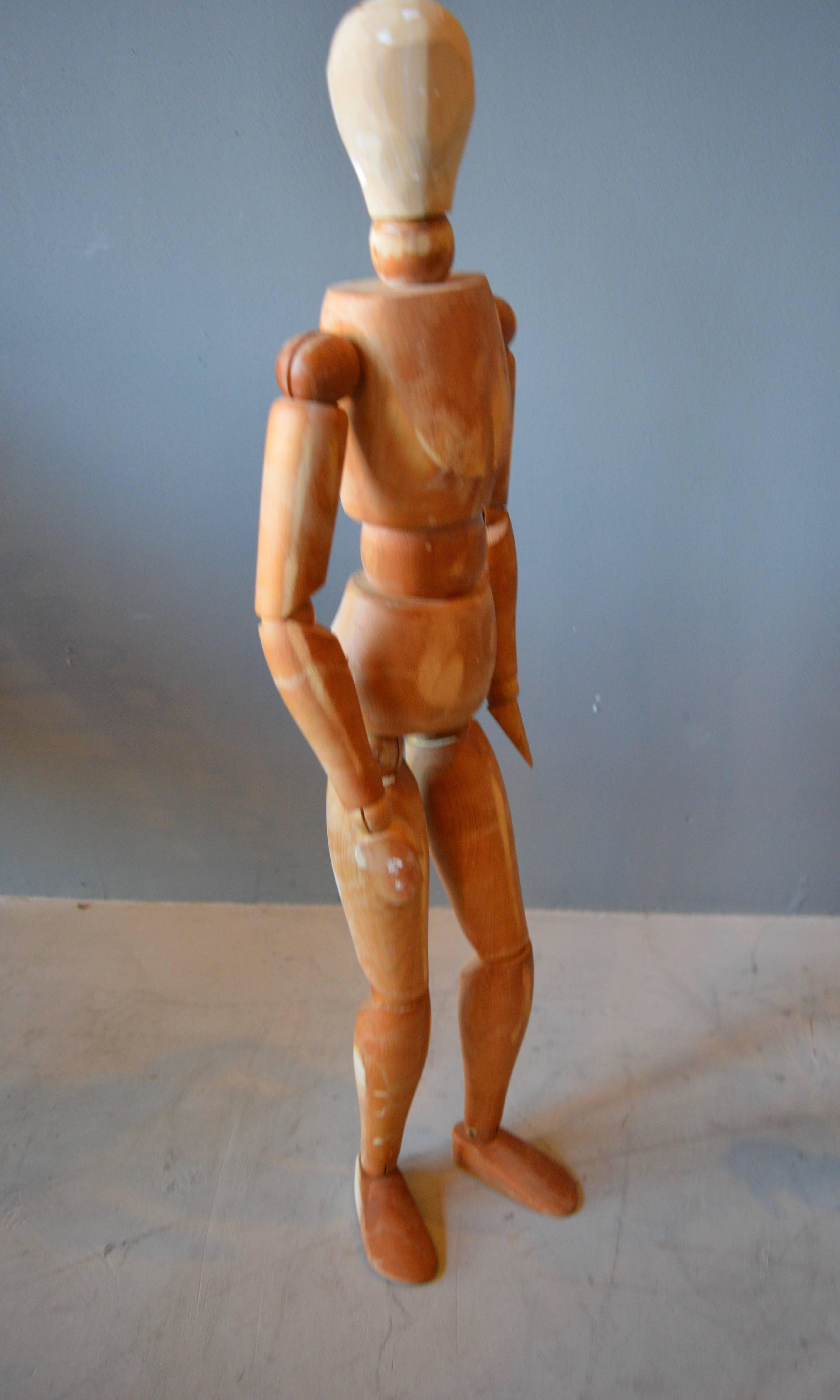 Milieu du XXe siècle Modèle d'artiste articulé en bois massif