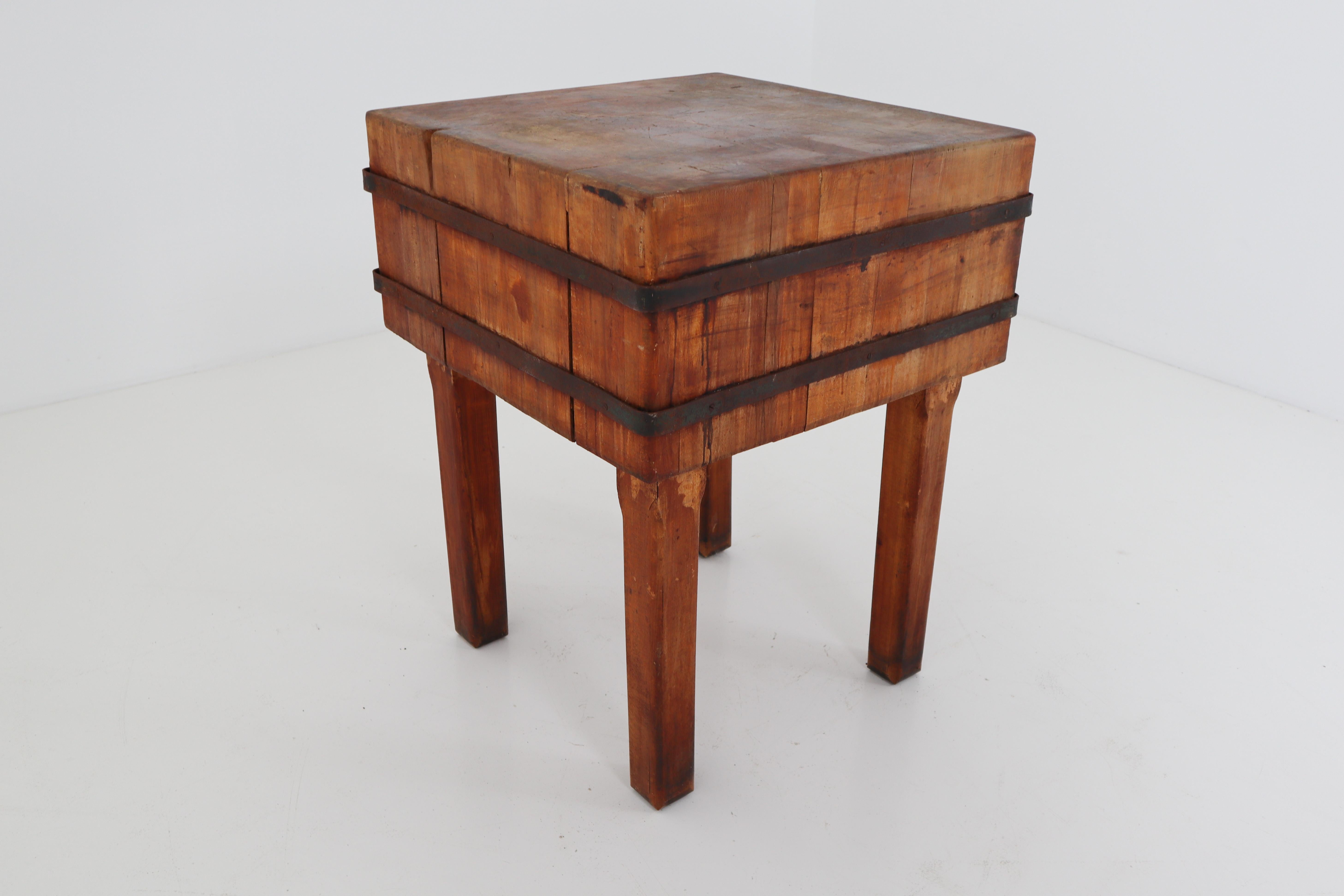 Massive Wood Butcher Block Table, Vienna, 1930s In Good Condition In Almelo, NL