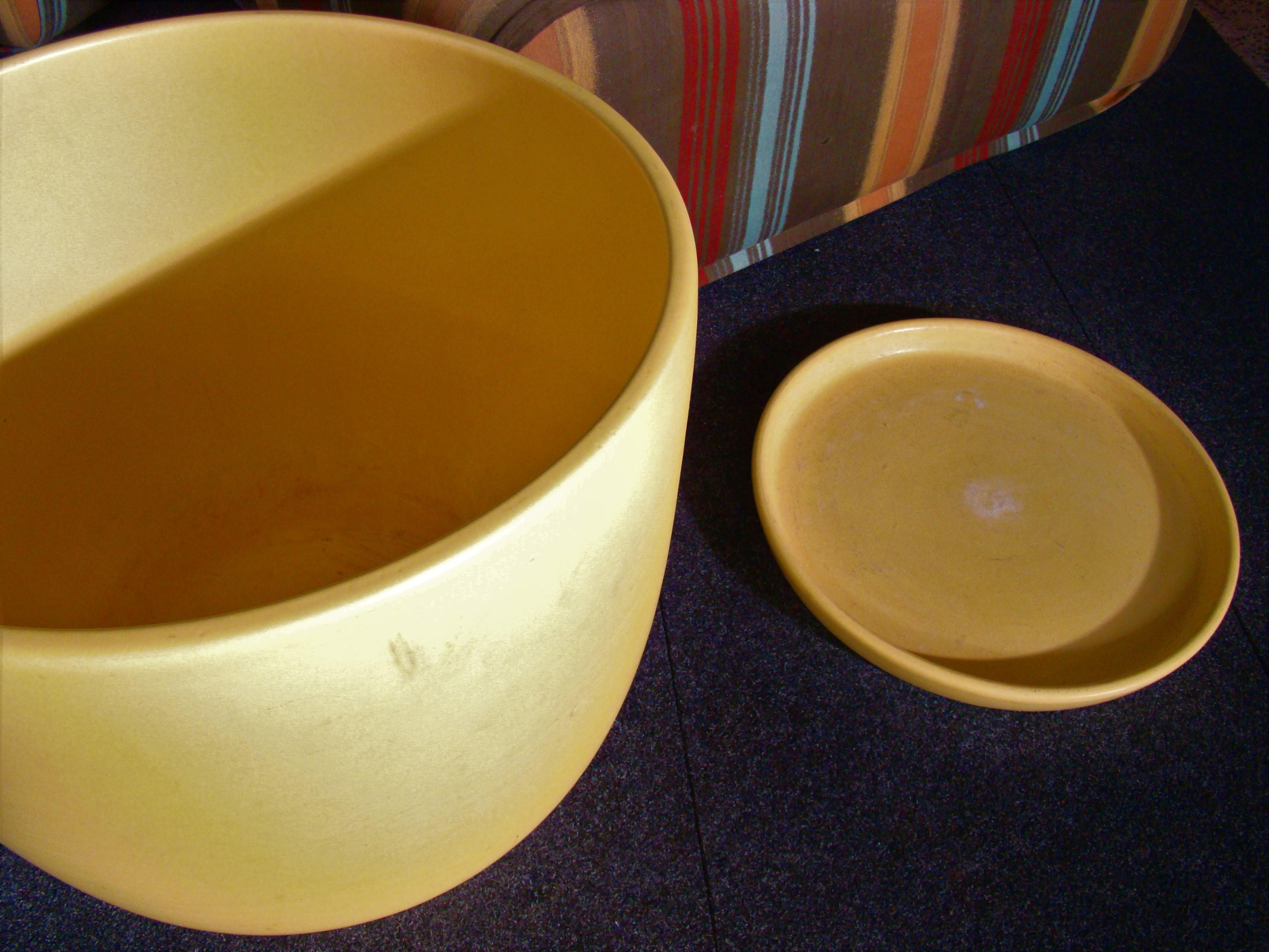 20th Century Massive Yellow Gainey T19 Ceramic Planter with Rare Jardinière, California, USA For Sale