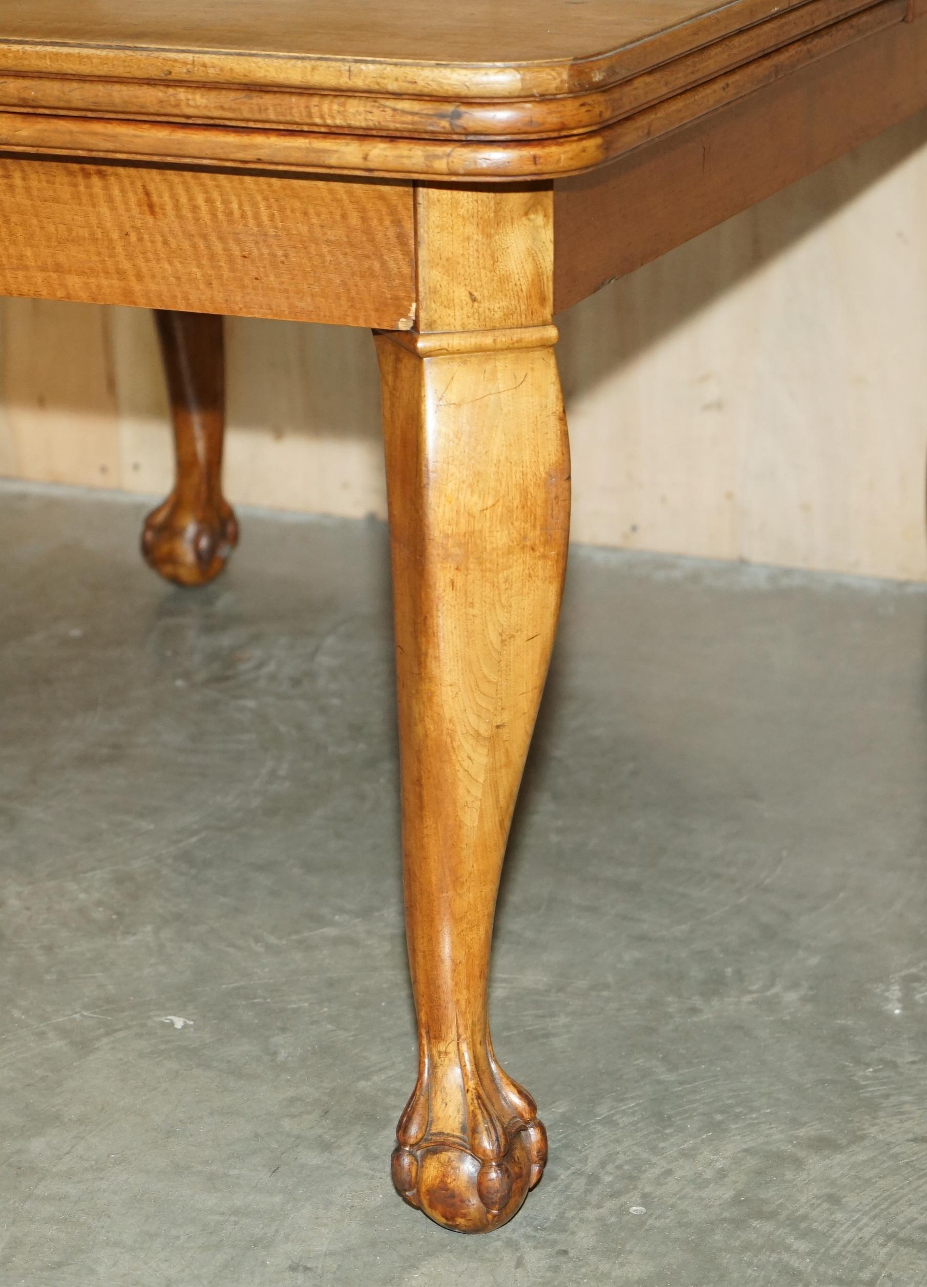 MESA DE COMEDOR MASSIVELY EXTENDiNG ANTIQUE FRENCH WALNUT ART DECO CLAW & BALL en venta 2