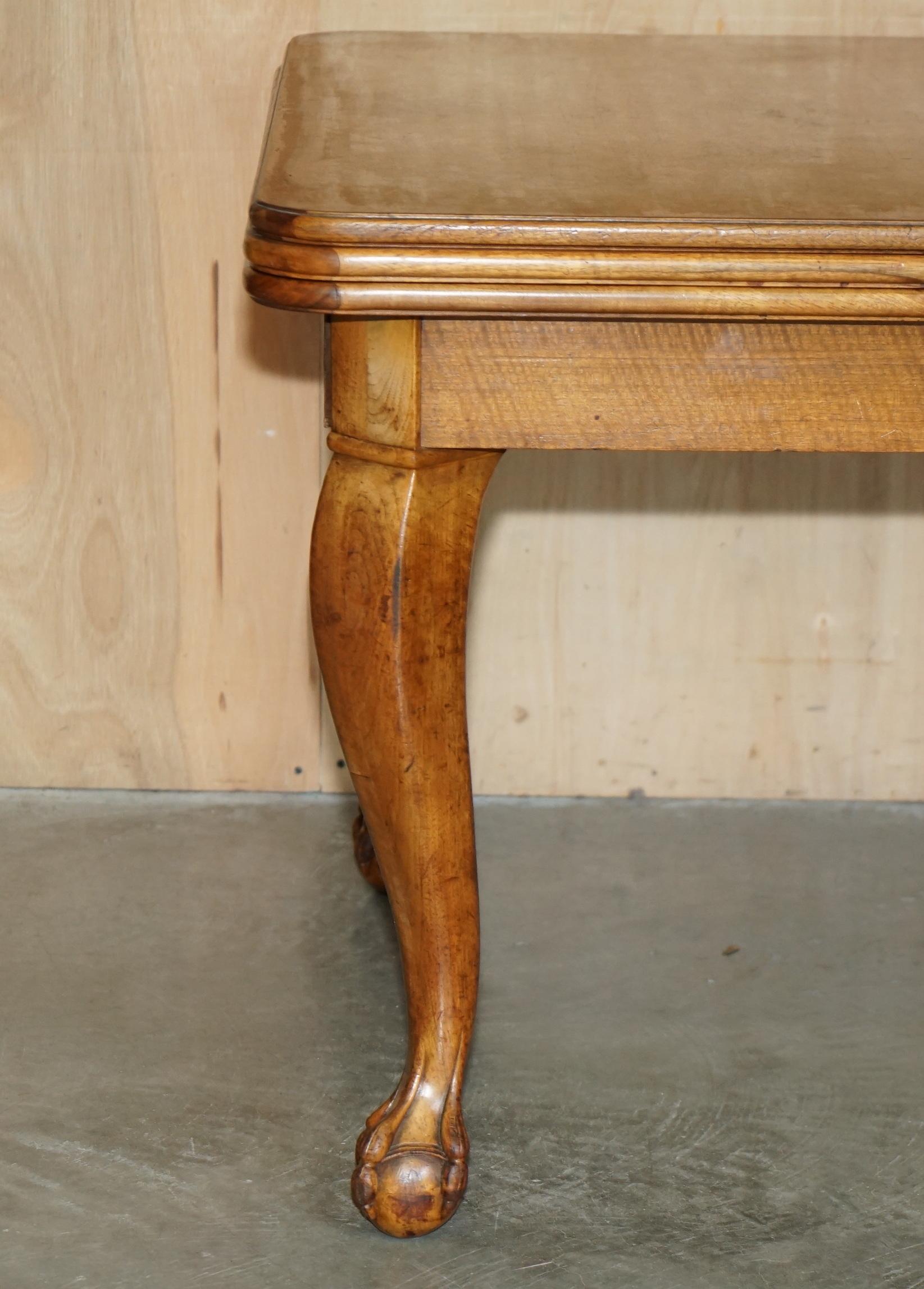MESA DE COMEDOR MASSIVELY EXTENDiNG ANTIQUE FRENCH WALNUT ART DECO CLAW & BALL Inglés en venta