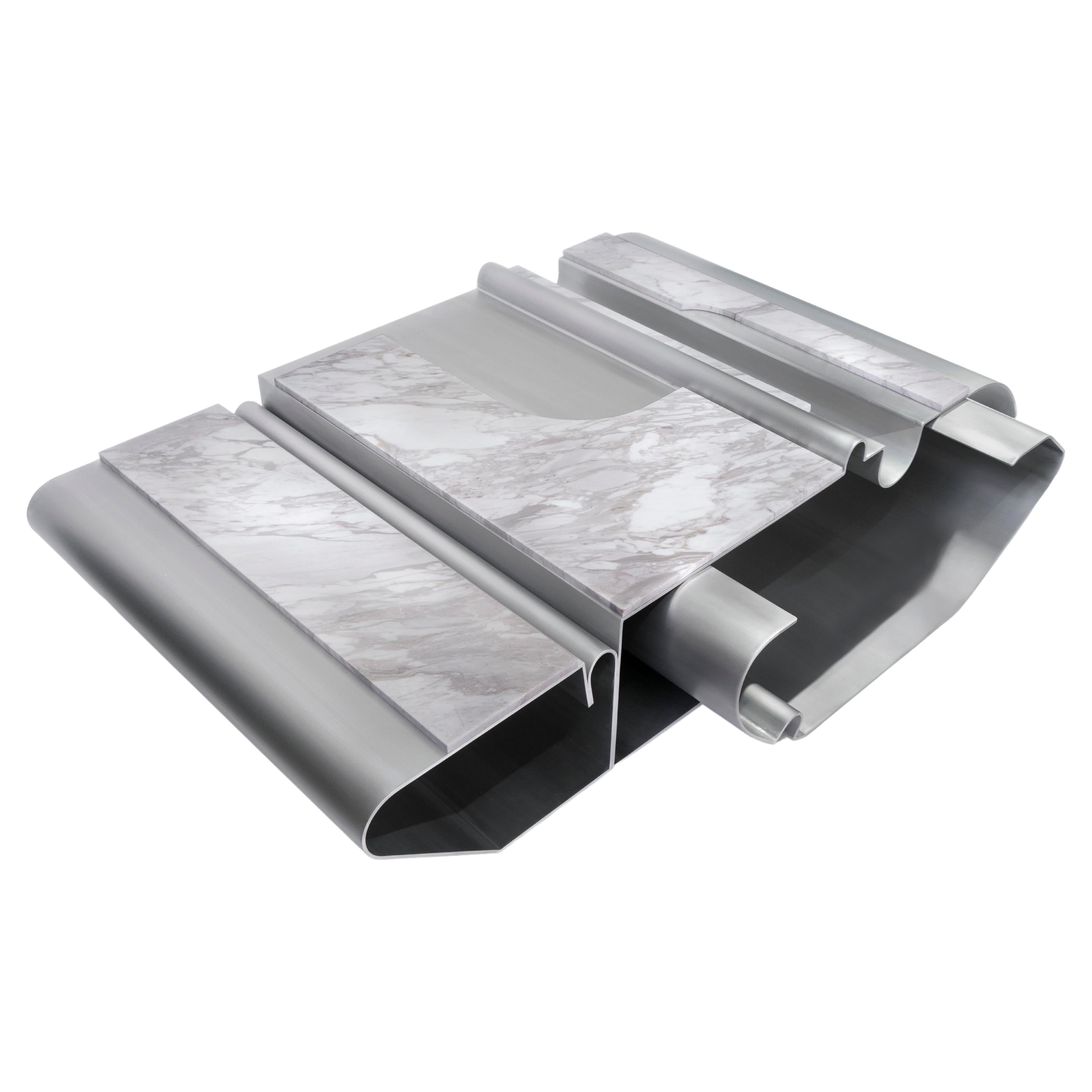 Couchtisch, Aluminium, Volaskas Adara Marmor von Todomuta Studio im Angebot