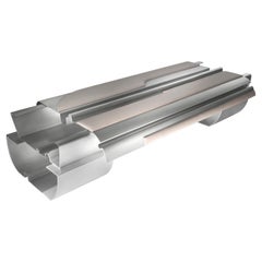 Banc double Massless, aluminium, cuir par Todomuta Studio