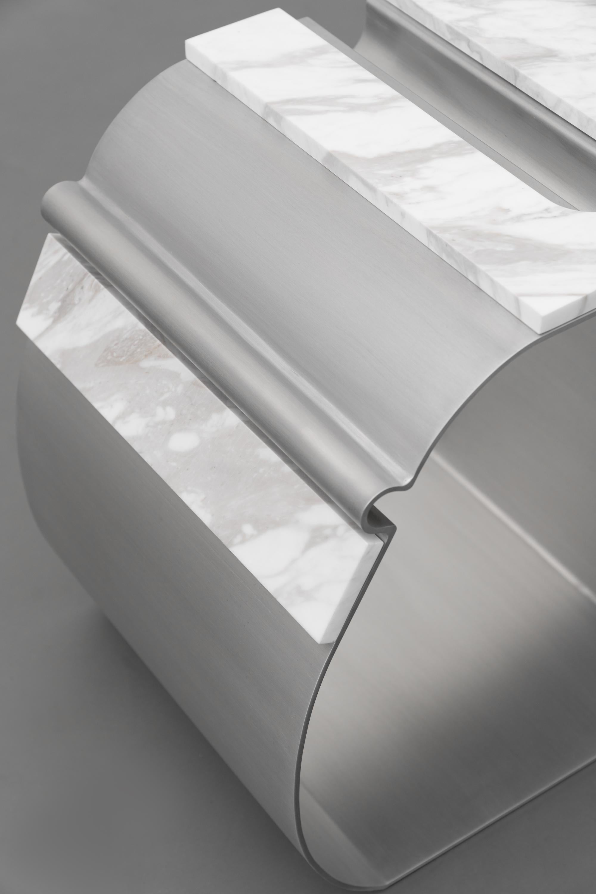 Table d'appoint Massless en aluminium et marbre de Todomuta Studio en vente 3