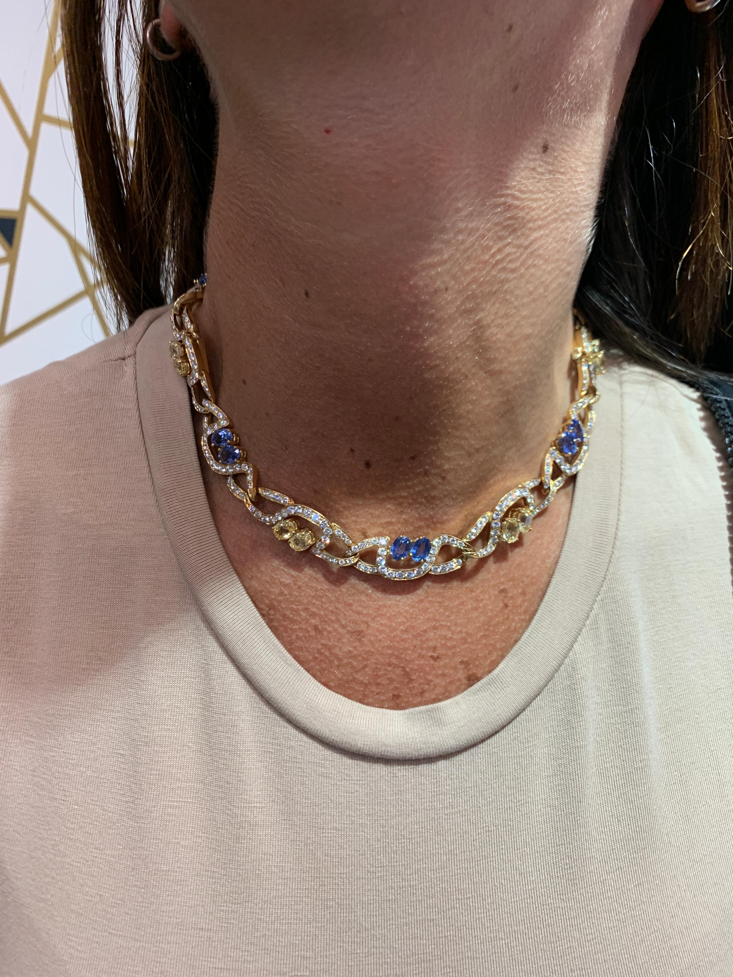 Massoni Saphir- und Diamant-Halskette  (Ovalschliff) im Angebot