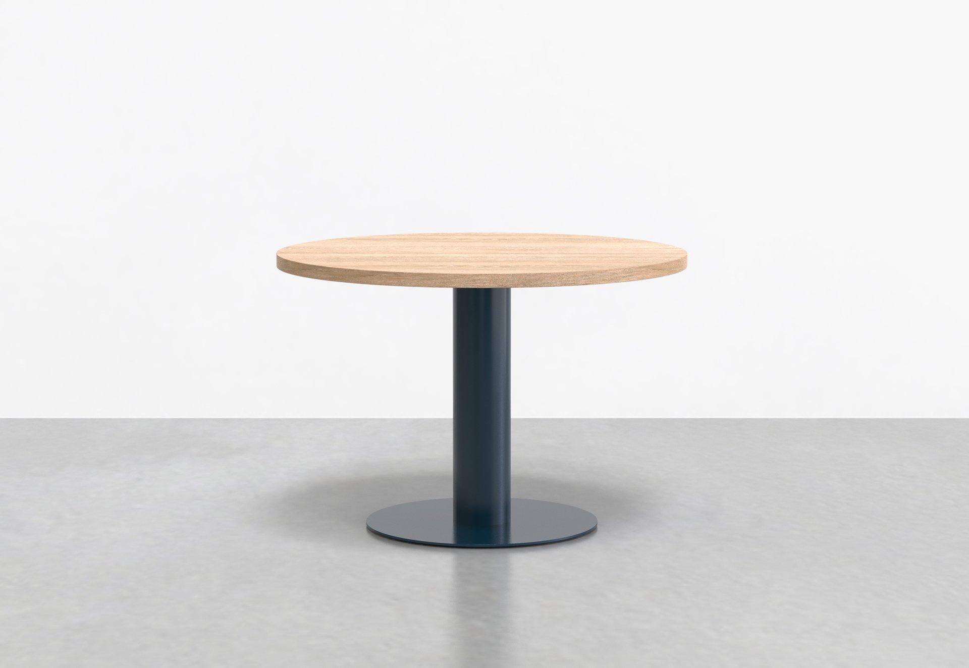 The Mast table is inspired by the form of a modern cafe table and translates it for any space. A great solution for huddle rooms or dining areas, the Mast table's round pedestal base tucks into smaller areas with ease. 