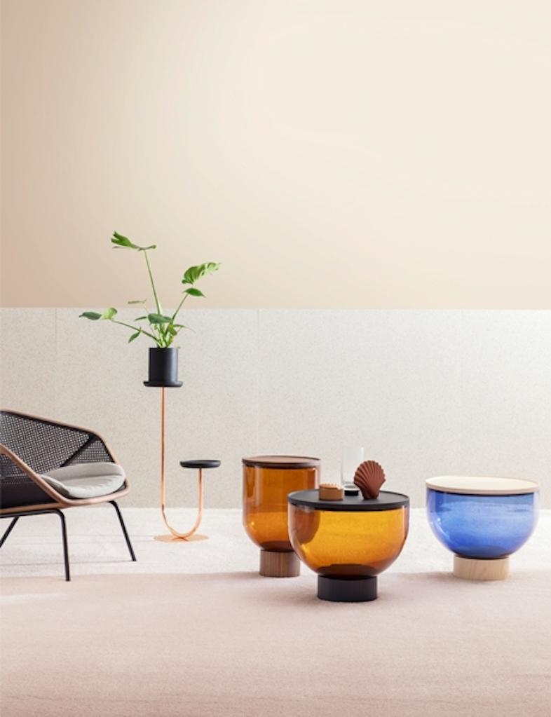Contemporary Mastea Low Coffee Table in Murano Glass and Walnut Base, by Matteo Zorzenoni For Sale