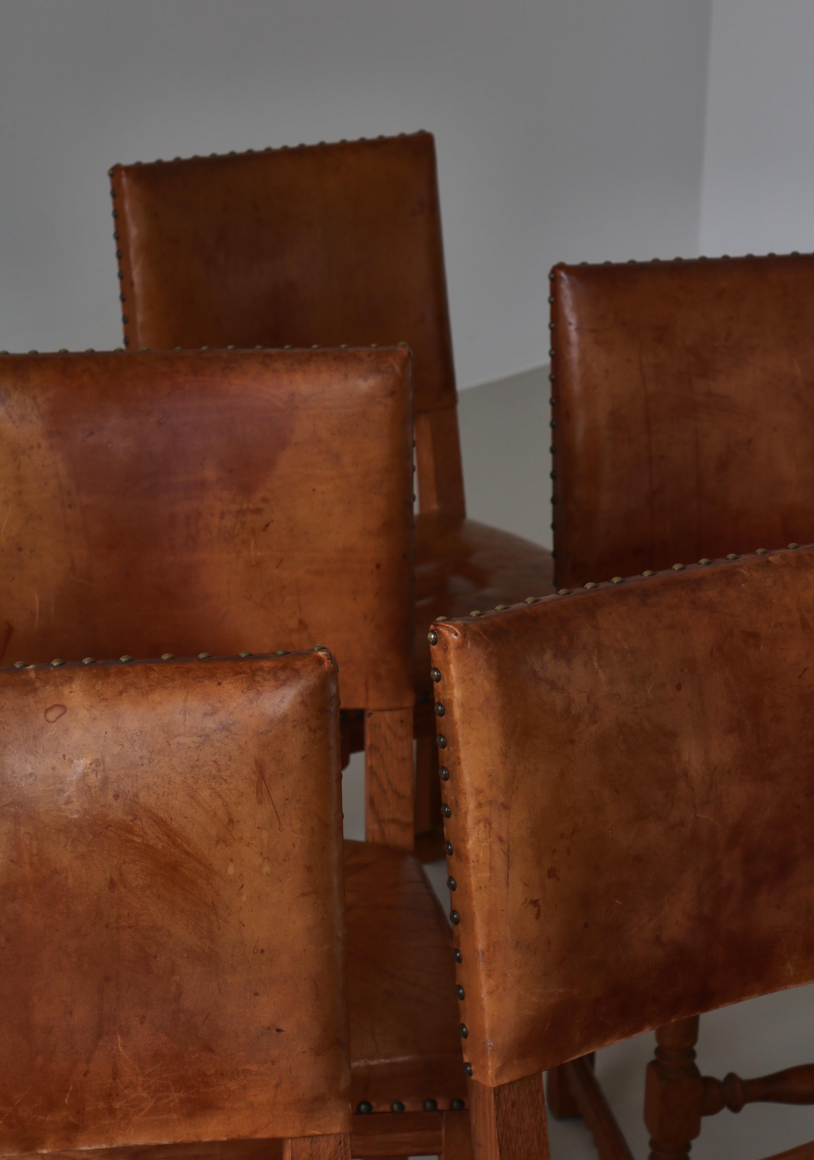 Masterly ébéniste Lars Møller Chaises de salle à manger en Oak Oak et cuir, Danemark, 1935 en vente 5