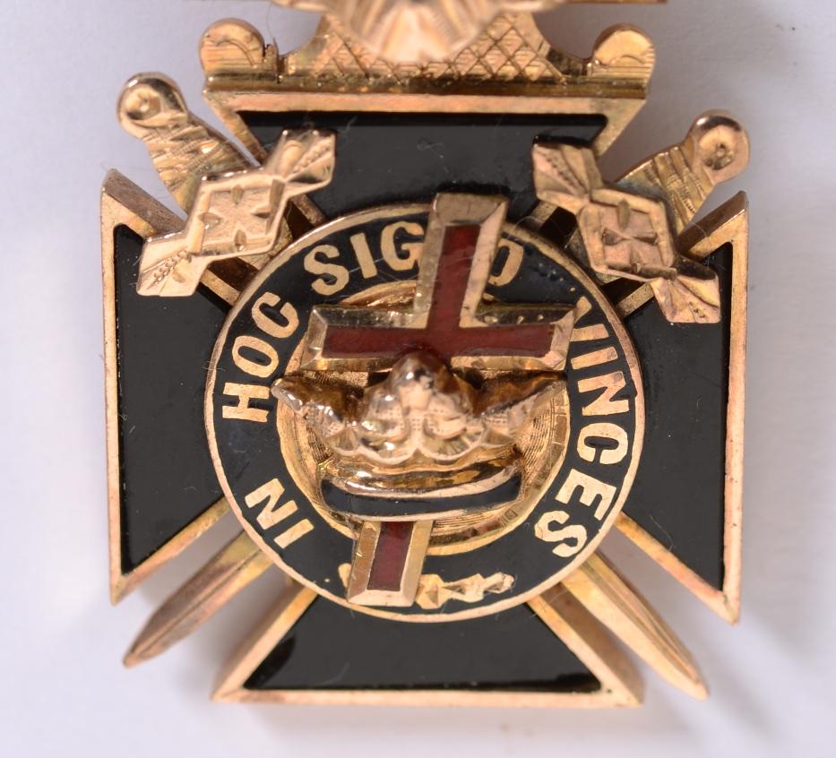 Master Mason's Knights Templar Fob Charm, 10K Yellow Gold. With black onyx on the front with a red enamel cross and gold crown and downward facing crossed swords symbolic of the degree of Knight of St Paul. Surrounding the enamel and red cross is
