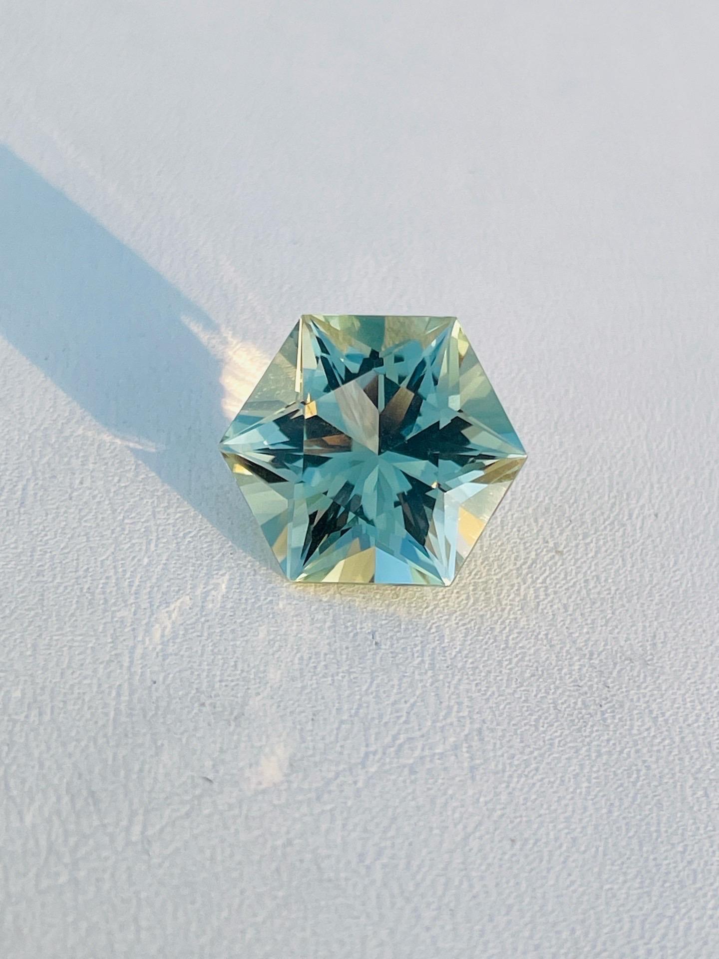 Women's or Men's Master precision cutting gemstone Natural Green amethyst 10.31ct unique piece  For Sale