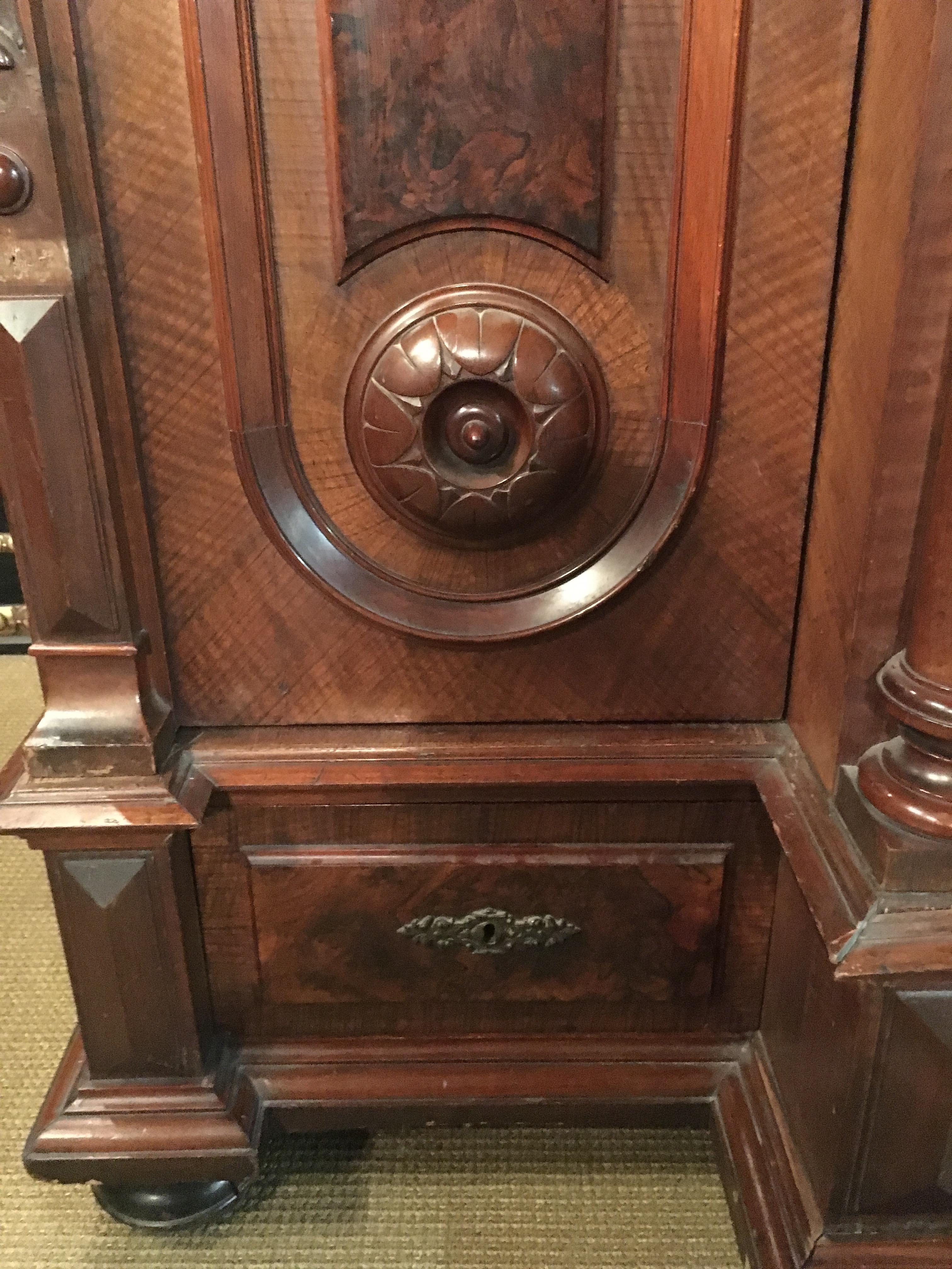 Master Wardrobe from 1880 Solid Oak and Veneered Root Walnut (Walnuss)