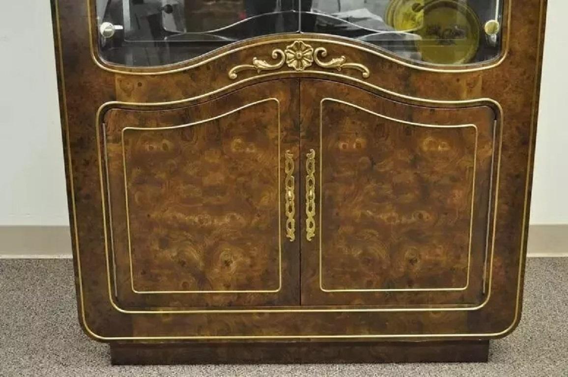 Mastercraft Amboyna Wurzelholz Französisch Hollywood Regency Curio Vitrinenschrank im Angebot 2