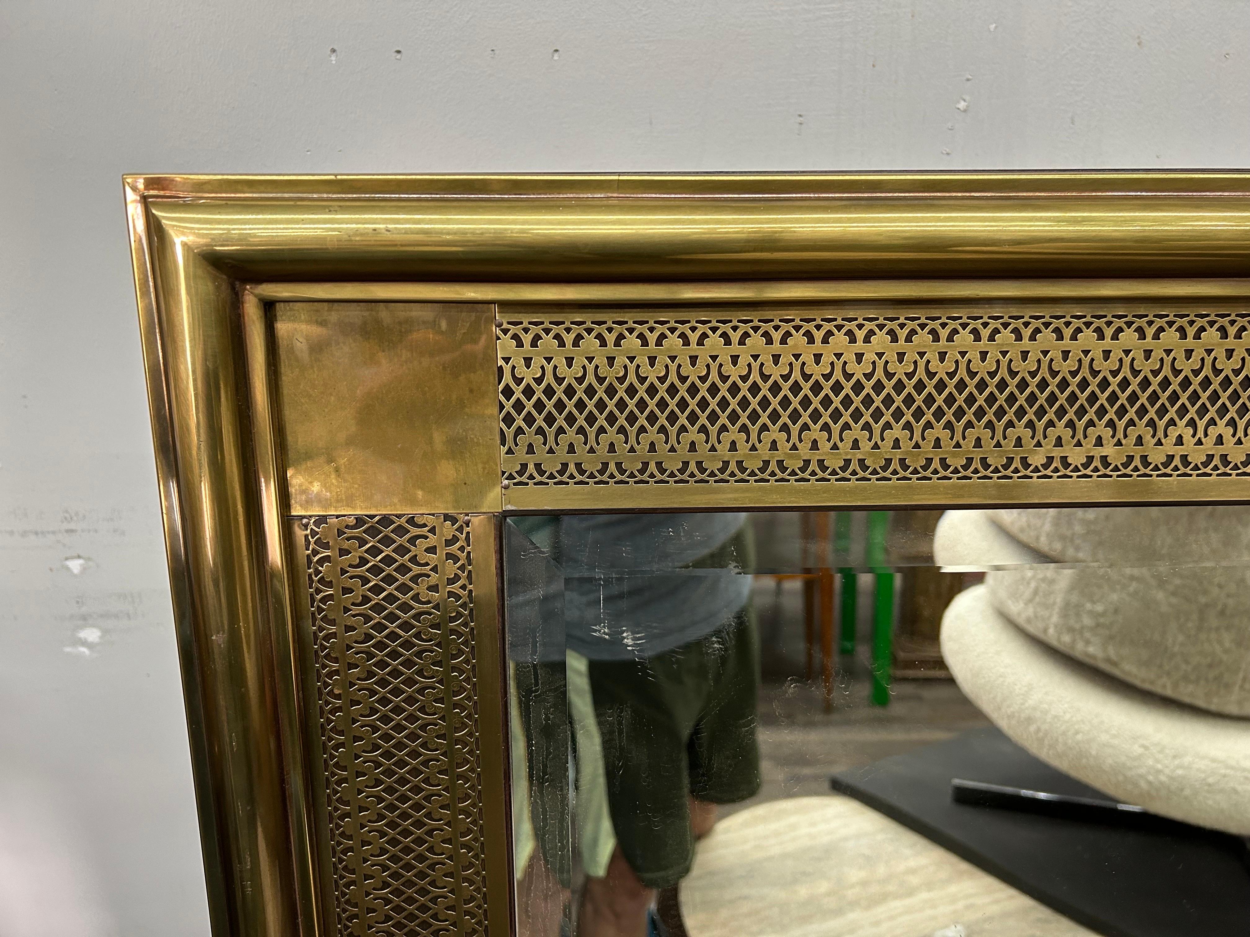Miroir biseauté de style arabesque Mastercraft en vente 4