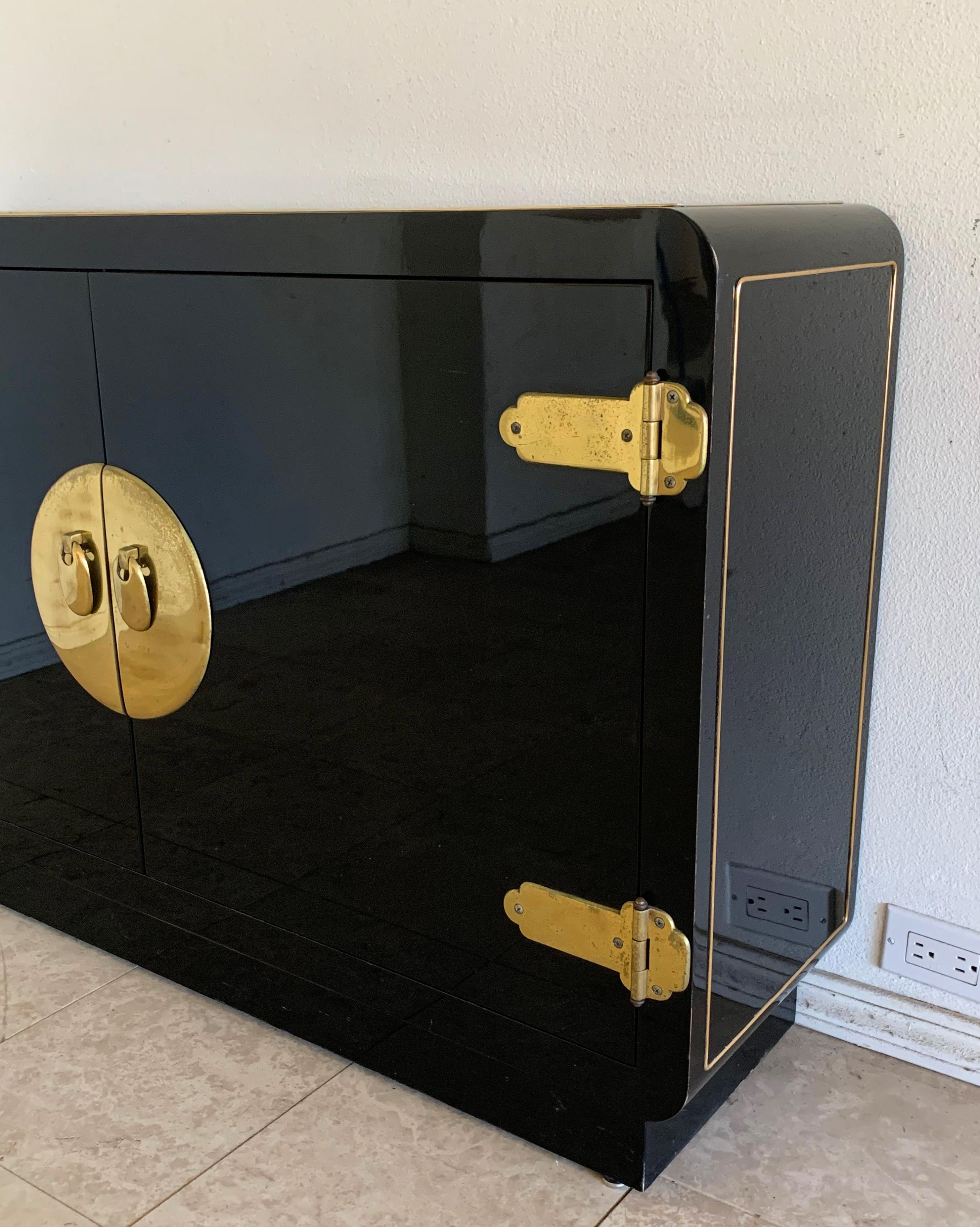 Mastercraft Black Lacquer and Brass Cabinet Credenza In Good Condition In Culver City, CA