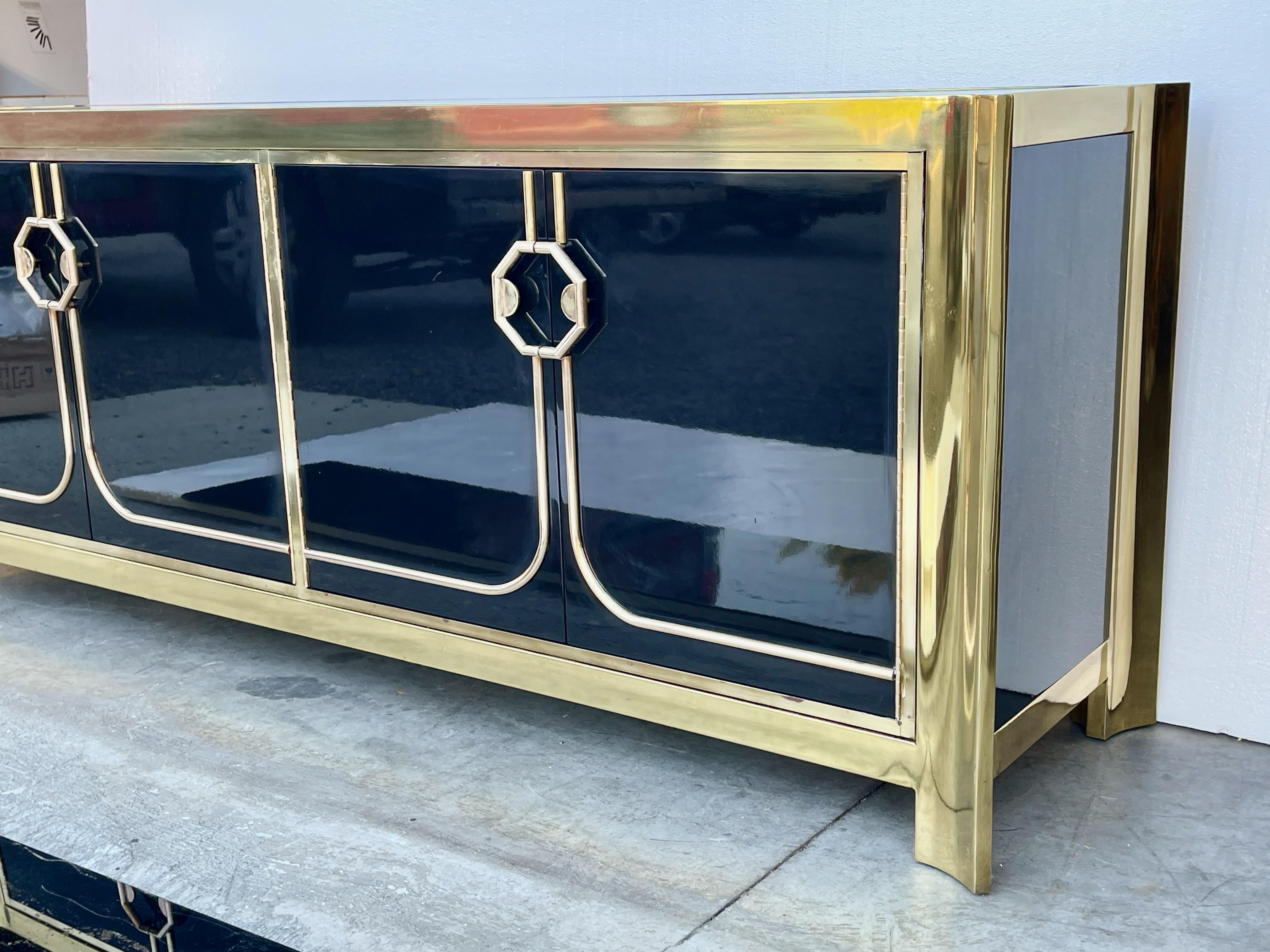 Mastercraft Brass and Black Lacquer Sideboard For Sale 3