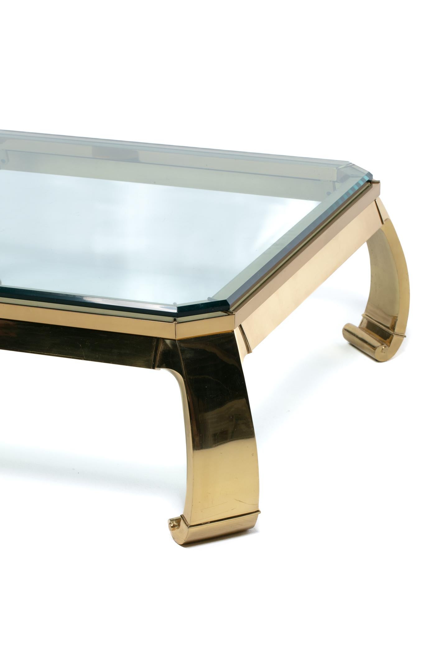 Table basse Ming en laiton et verre Mastercraft C.C. 1970 en vente 6