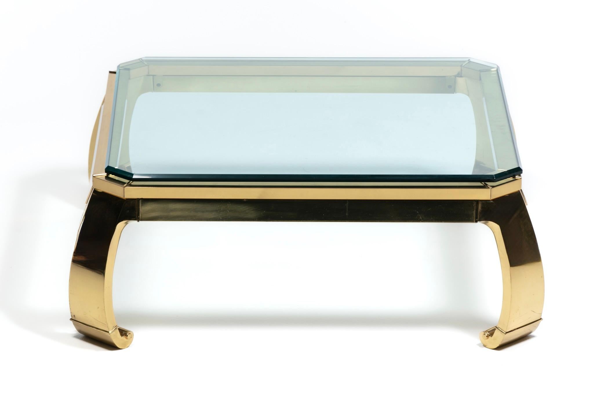 Table basse Ming en laiton et verre Mastercraft C.C. 1970 en vente 8