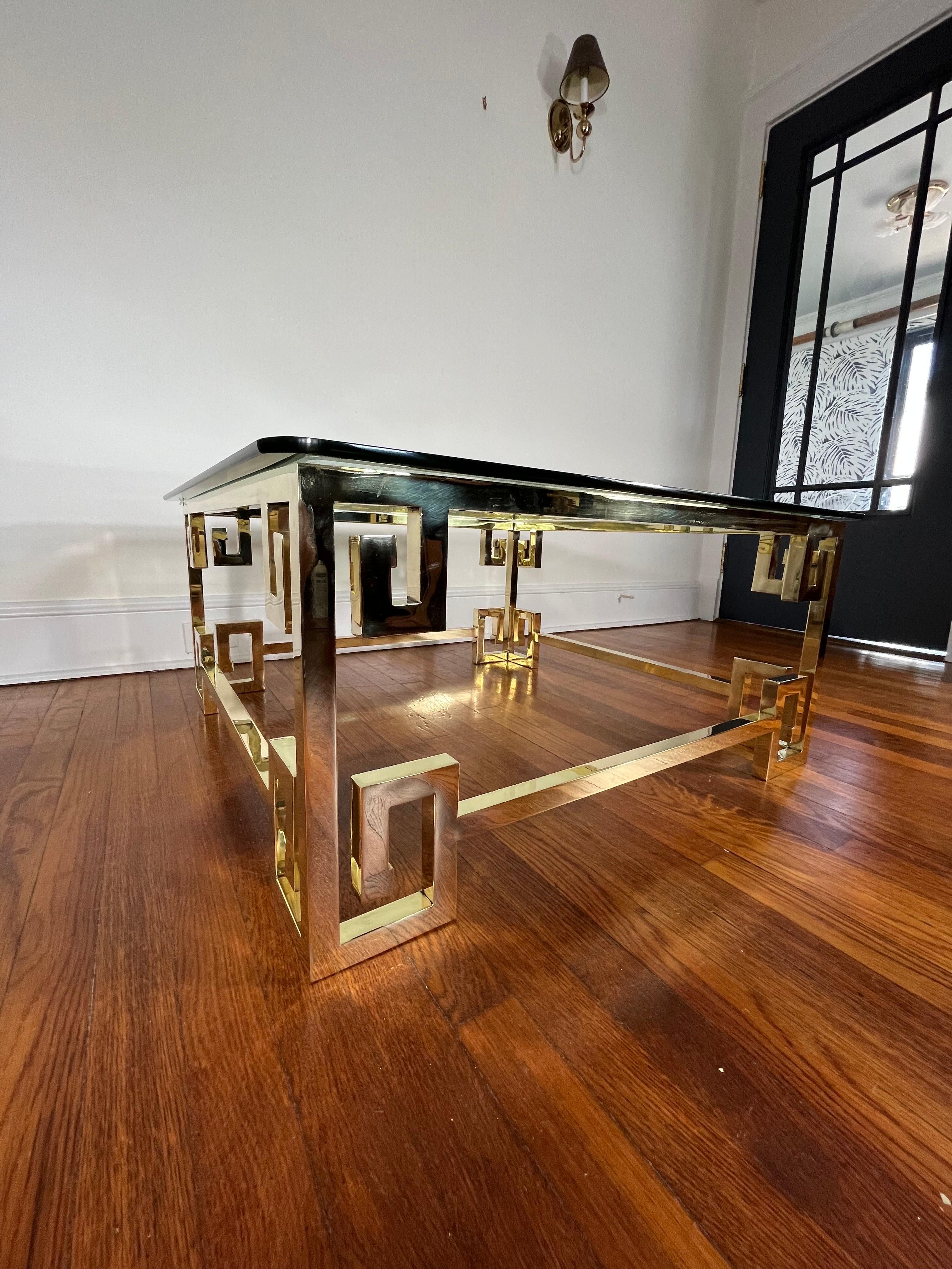 Mastercraft Brass coffee table greek key accent In Good Condition For Sale In W Allenhurst, NJ