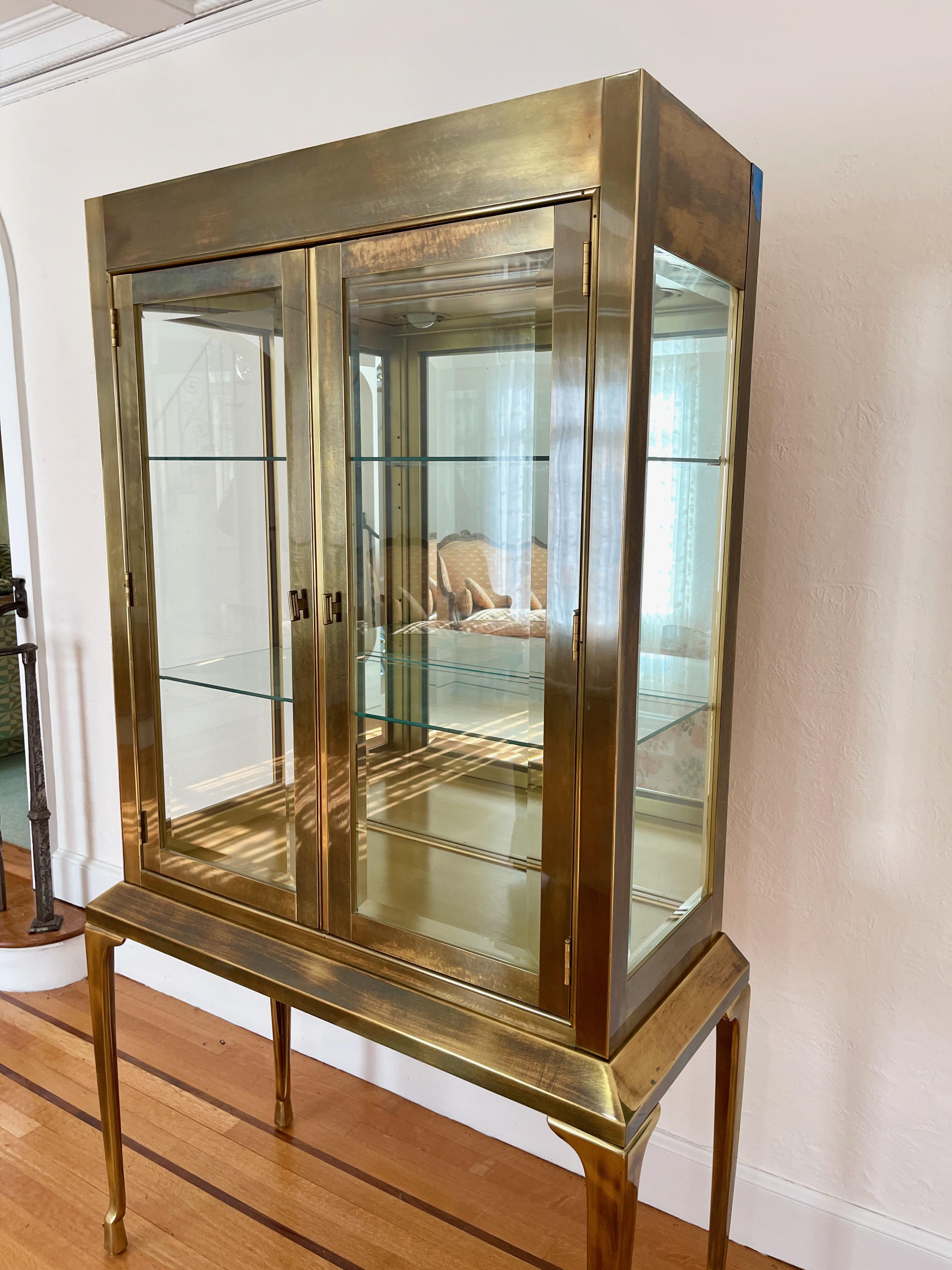 Mastercraft Brass Display Cabinet Vitrine on Four Tall Brass Legs 4