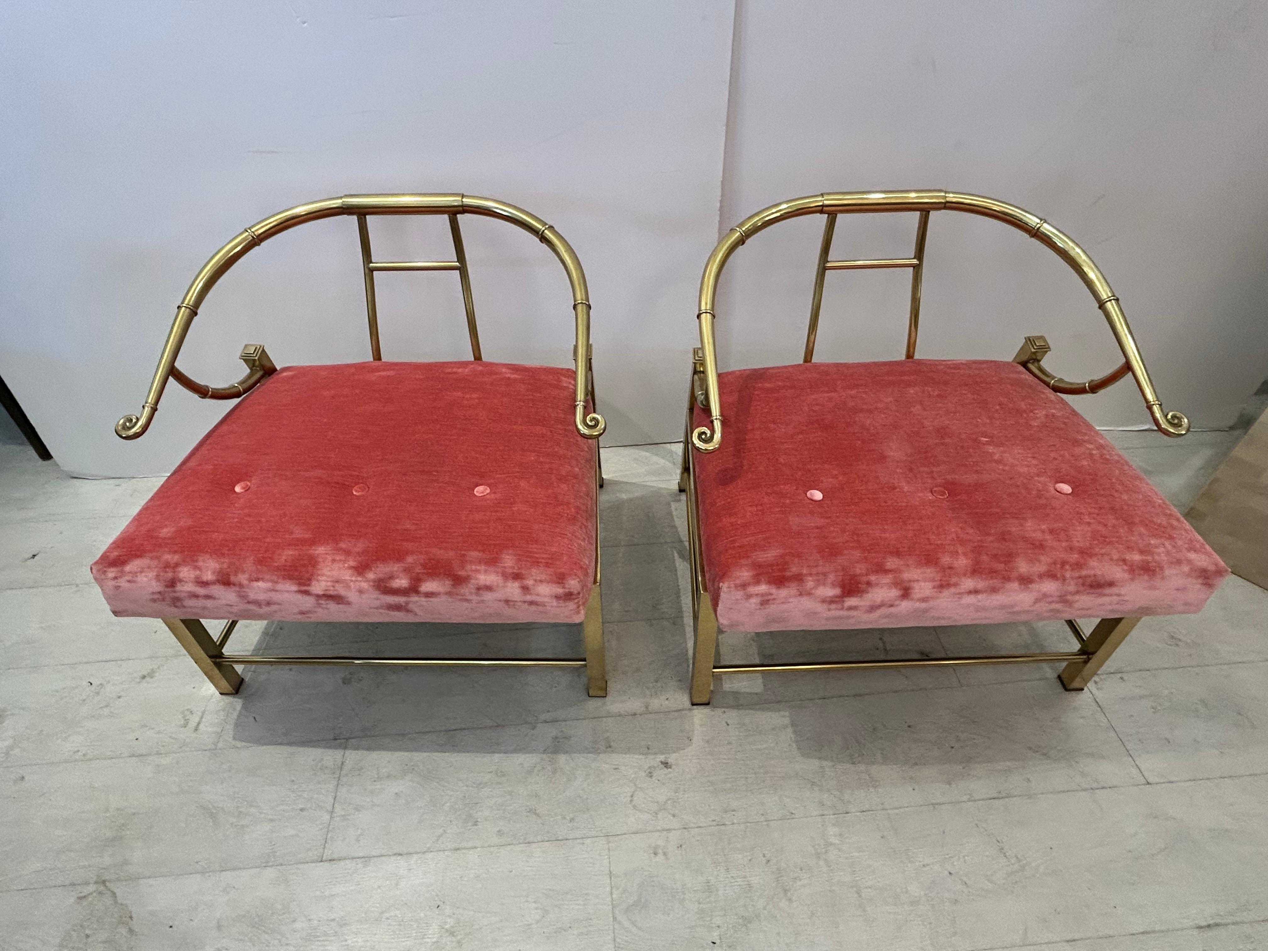 Hollywood Regency Mastercraft sedie empress in ottone, una coppia in vendita