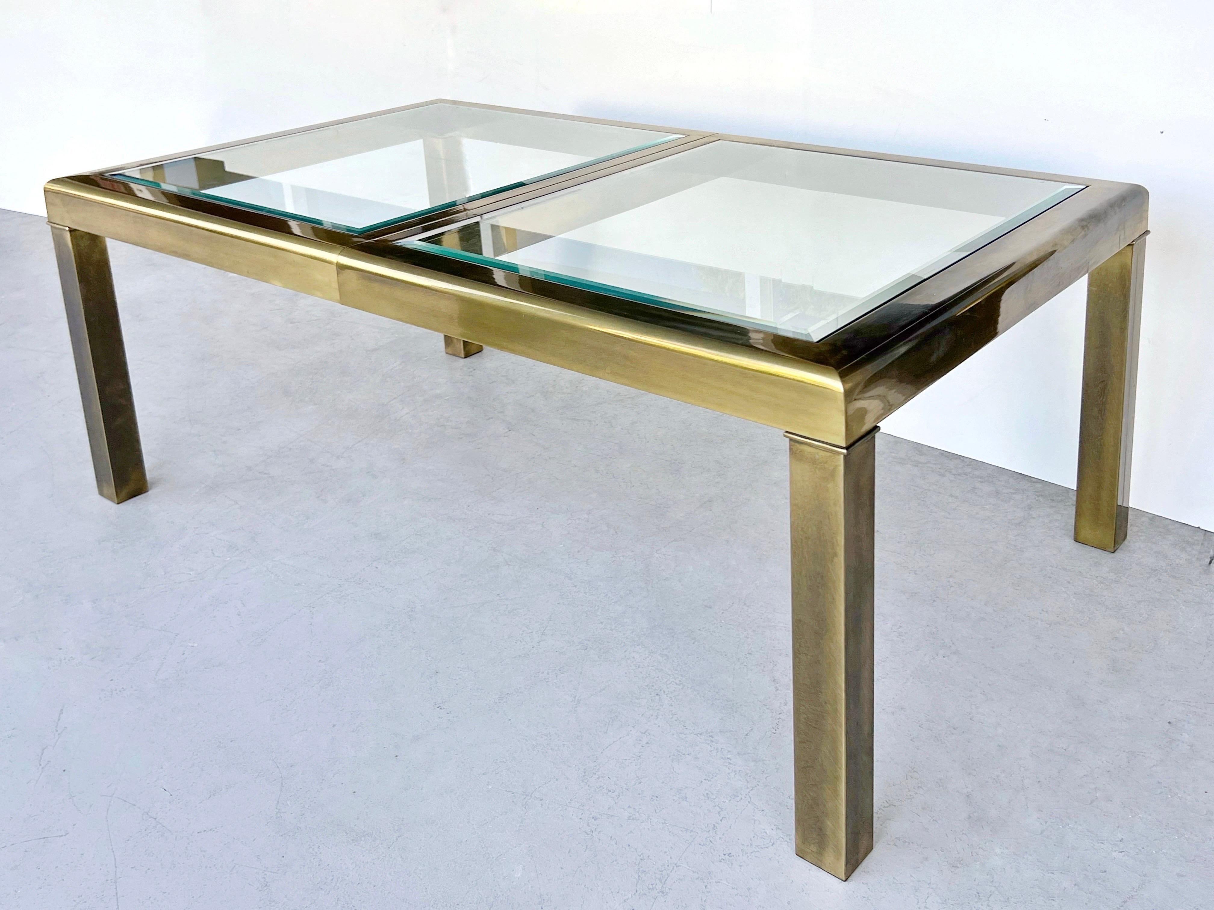 Mastercraft Brass Expandable Classic Dining Table with Leaf In Good Condition For Sale In Miami, FL
