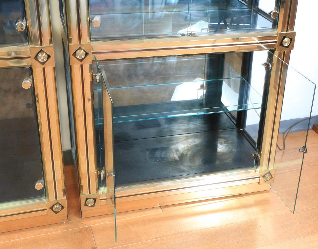 MasterCraft Brass & Glass Cabinet In Good Condition In North Hollywood, CA