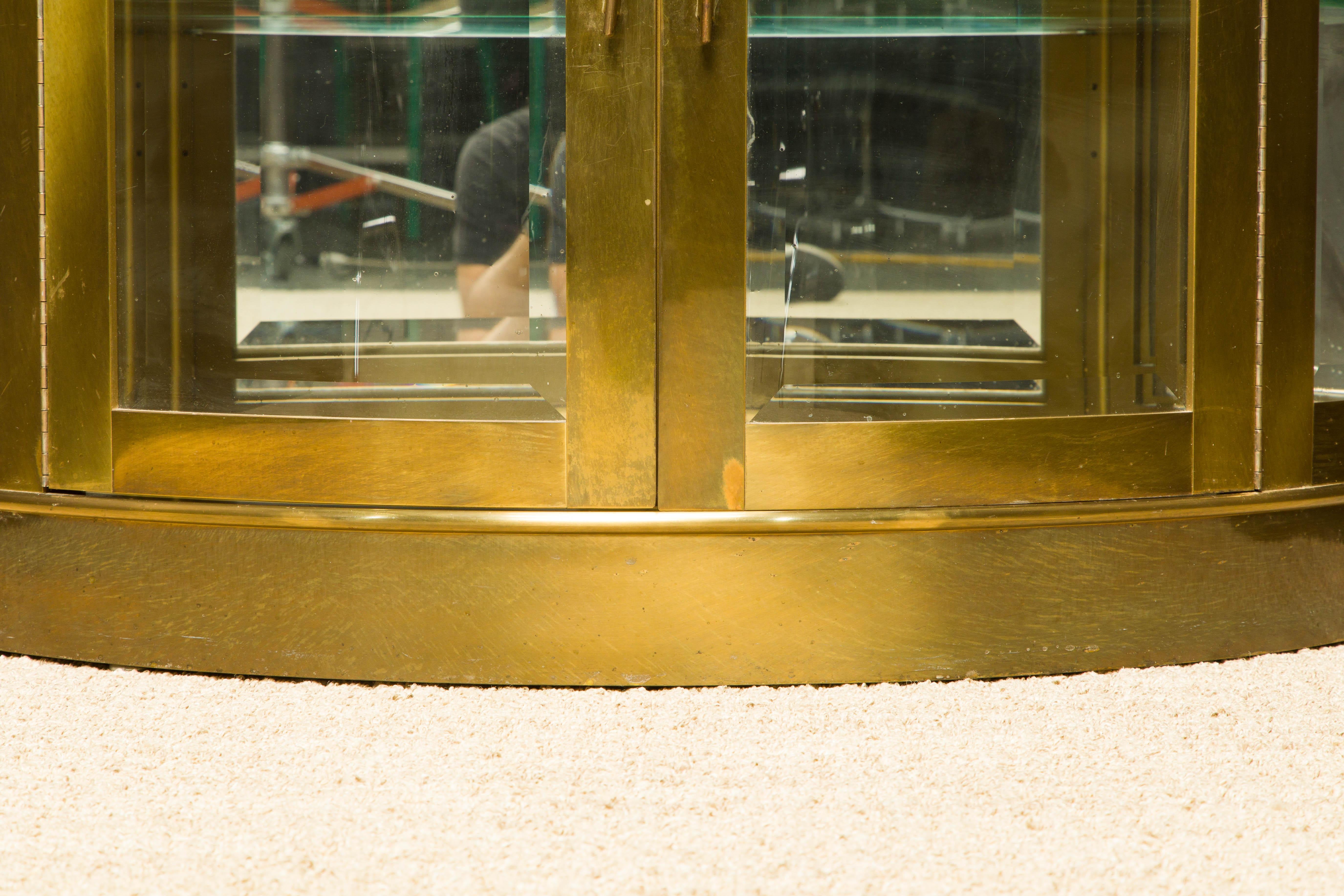 Mastercraft Brass Illuminated Demilune Vitrine Cabinet, 1970s, Signed For Sale 6