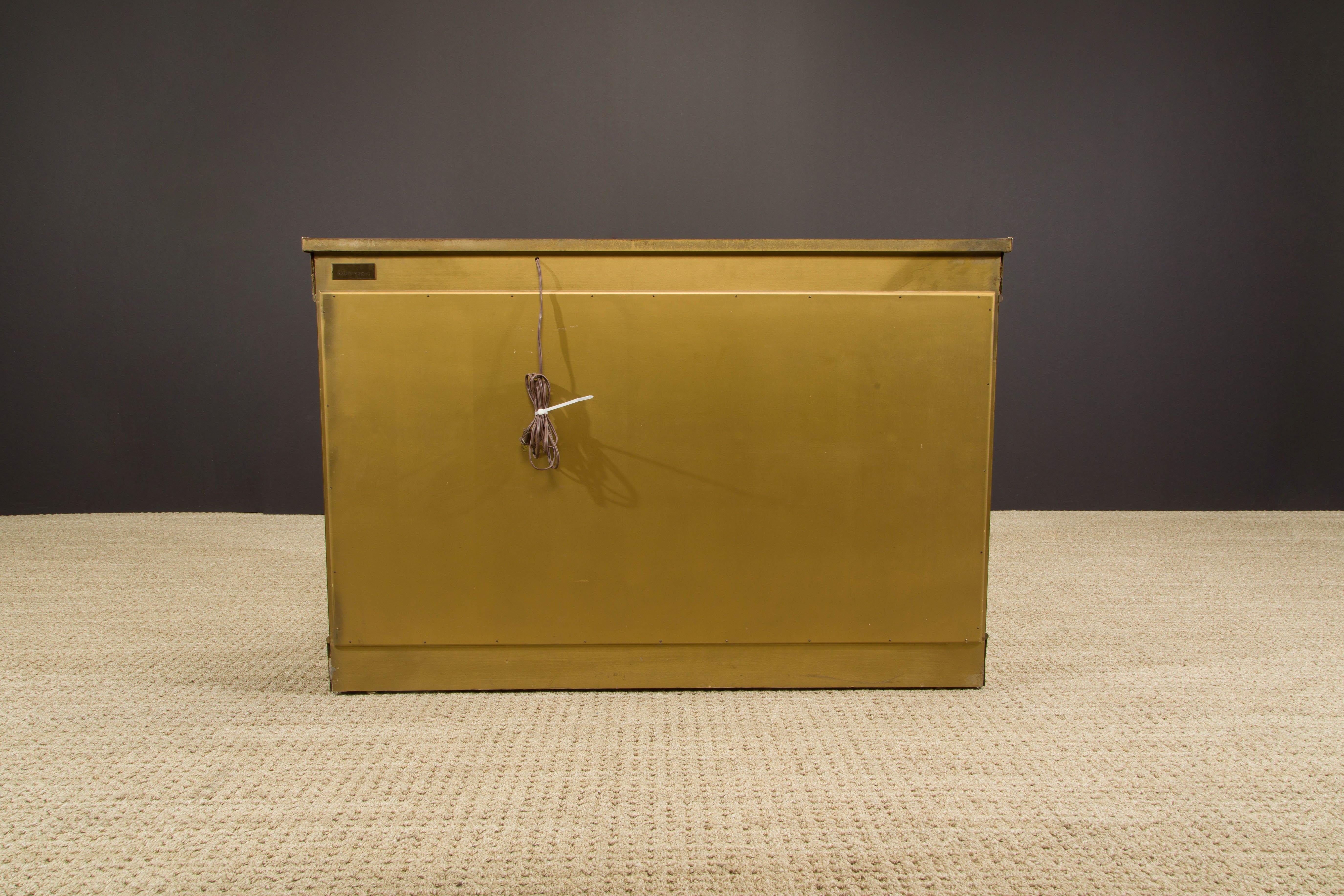 Mastercraft Brass Illuminated Demilune Vitrine Cabinet, 1970s, Signed For Sale 10
