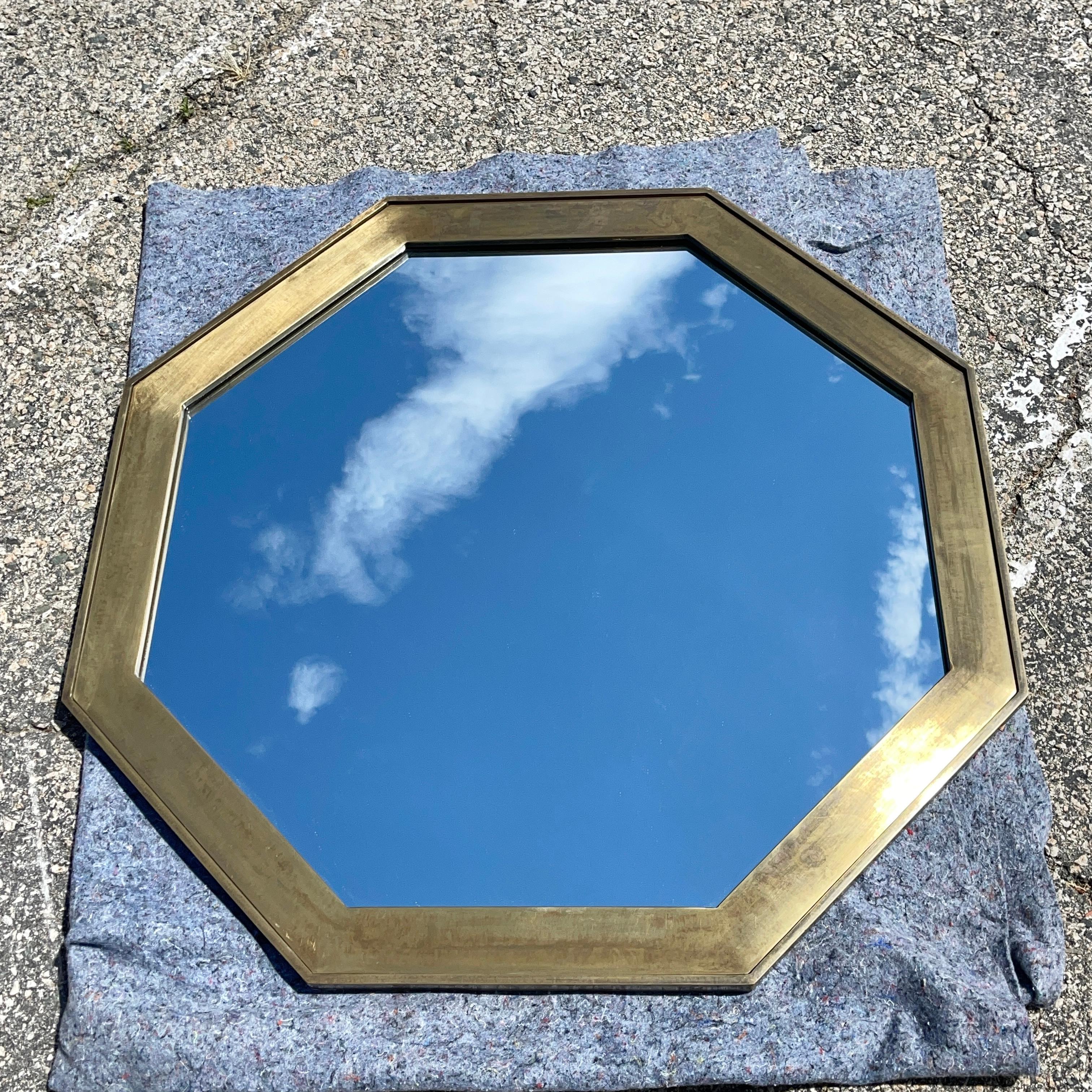 Pareja de espejos octogonales de latón de Widdicomb en Bueno estado para la venta en Hanover, MA