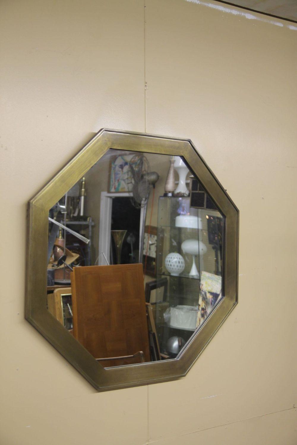Miroir octogonal Mastercraft en laiton Bon état - En vente à Asbury Park, NJ