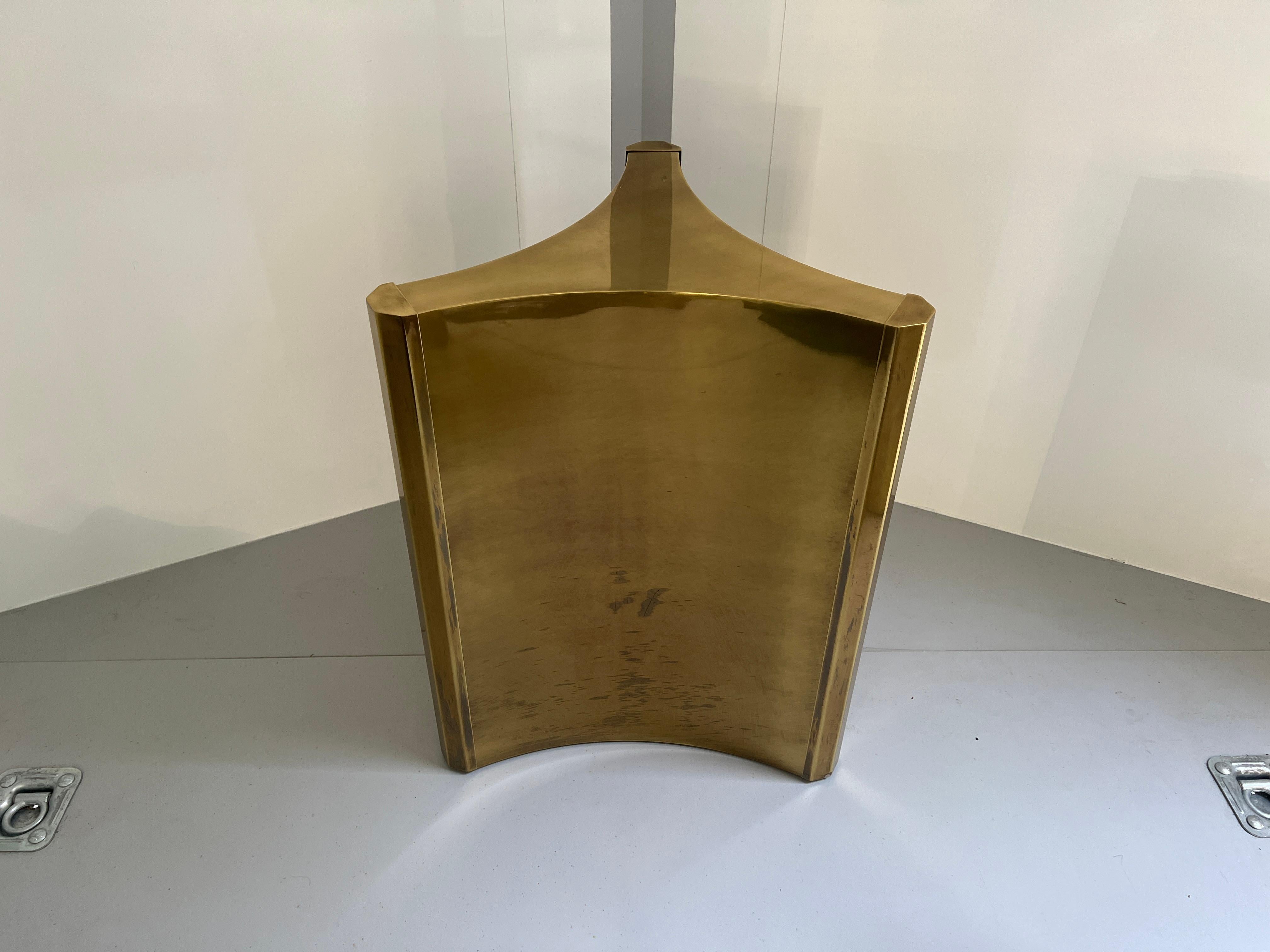 Mastercraft Brass 'Trilobi' Triangular Dining Table or Desk Bases, circa 1970 en vente 1