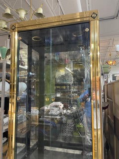 Mastercraft-Vitrine aus Messing