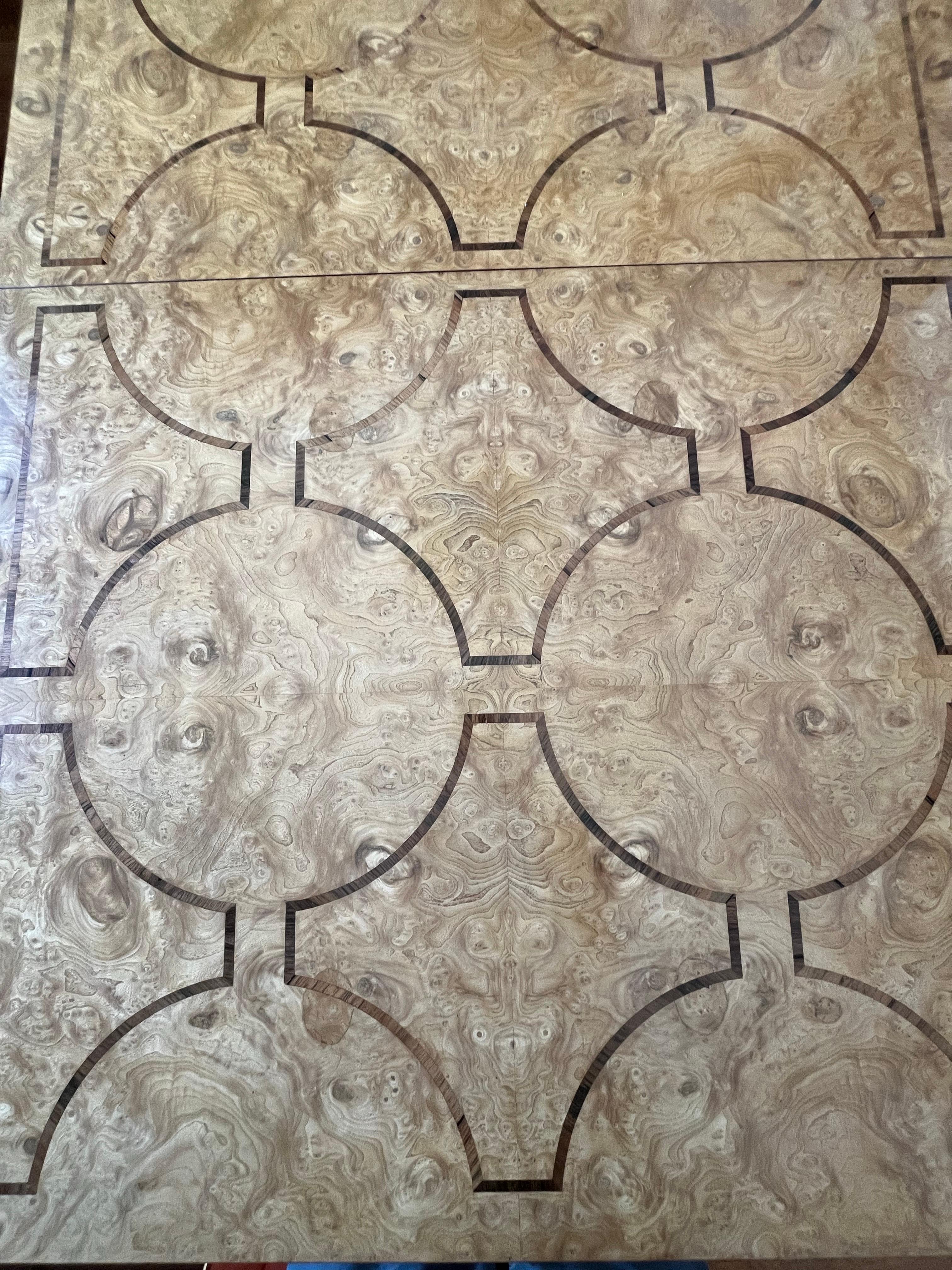 Mastercraft Burl Dining Table In Good Condition For Sale In W Allenhurst, NJ
