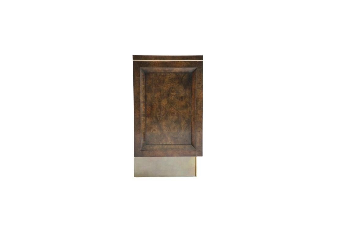 Mastercraft Sideboard / Anrichte aus gemasertem Amboyna-Holz und Messing im Angebot 1