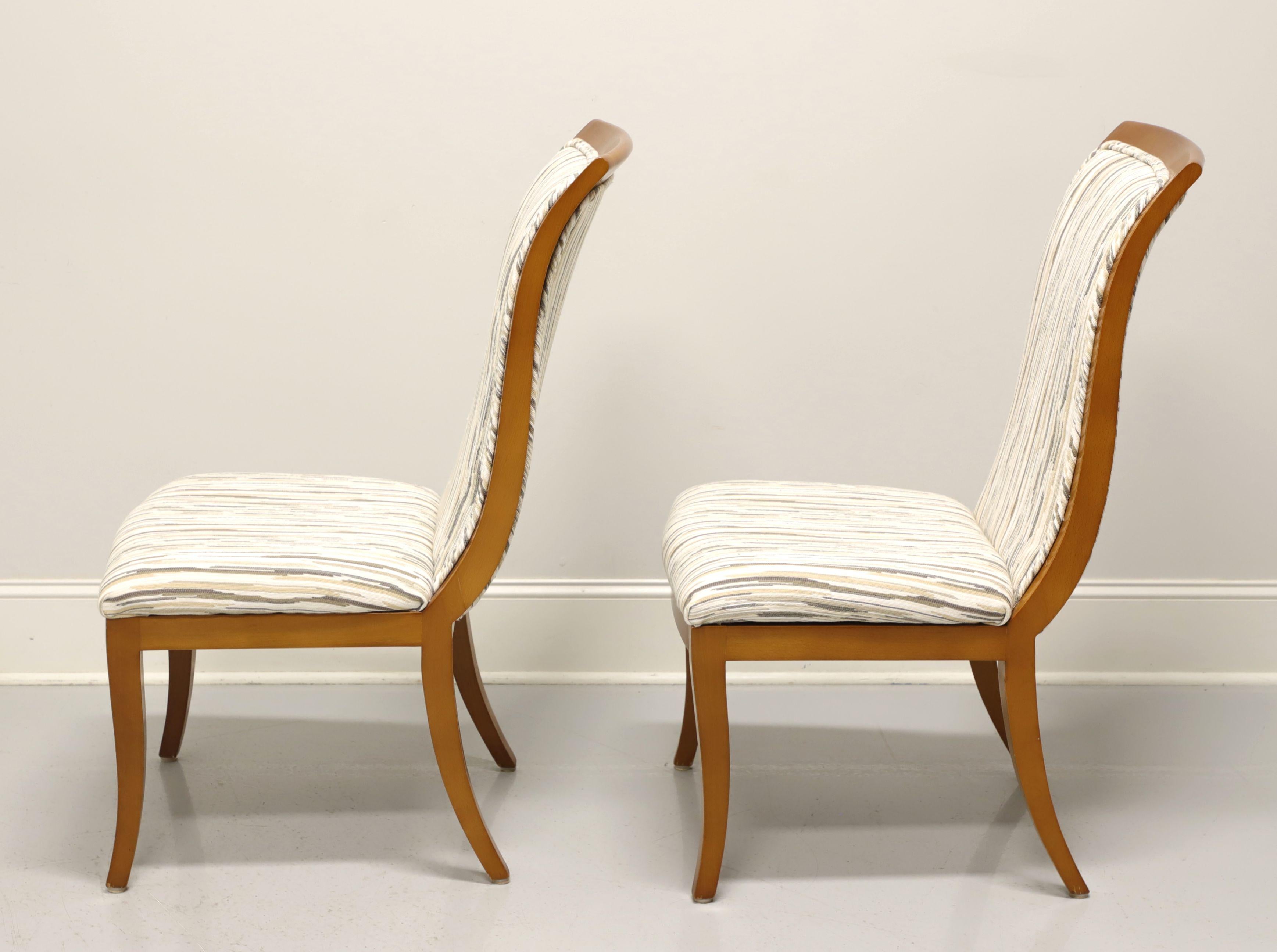 XXIe siècle et contemporain Paire de chaises d'appoint de salle à manger contemporaines MASTERCRAFT de Baker en vente