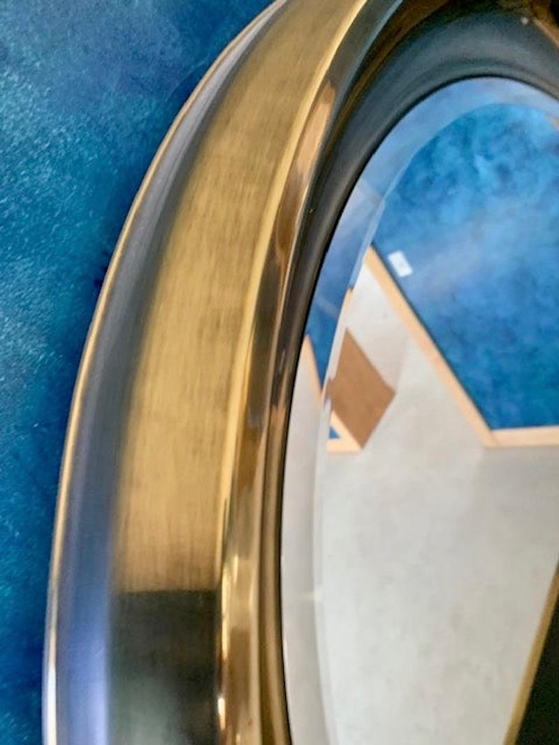 Miroir circulaire en laiton Mastercraft Bon état - En vente à Hanover, MA