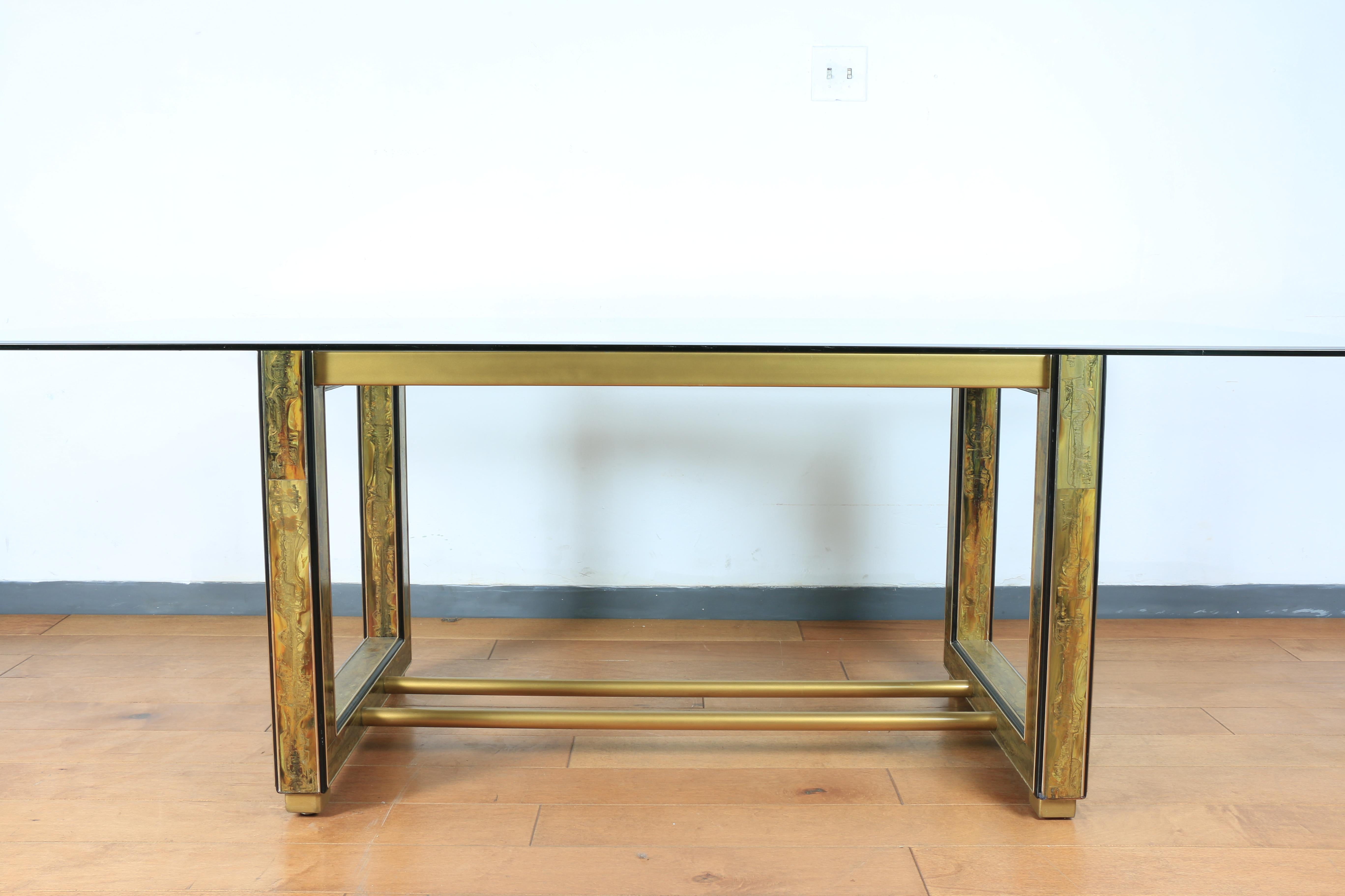 Vintage mid century Mastercraft dining table with glass top. Beautiful detailed Mastercraft base with no damages. Great for any Mid Century home or office. Glass does not have chips.